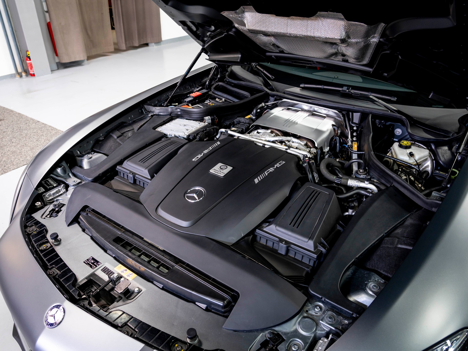 MERCEDES-BENZ AMG GT S Edition 1 Speedshift DCT-image-28