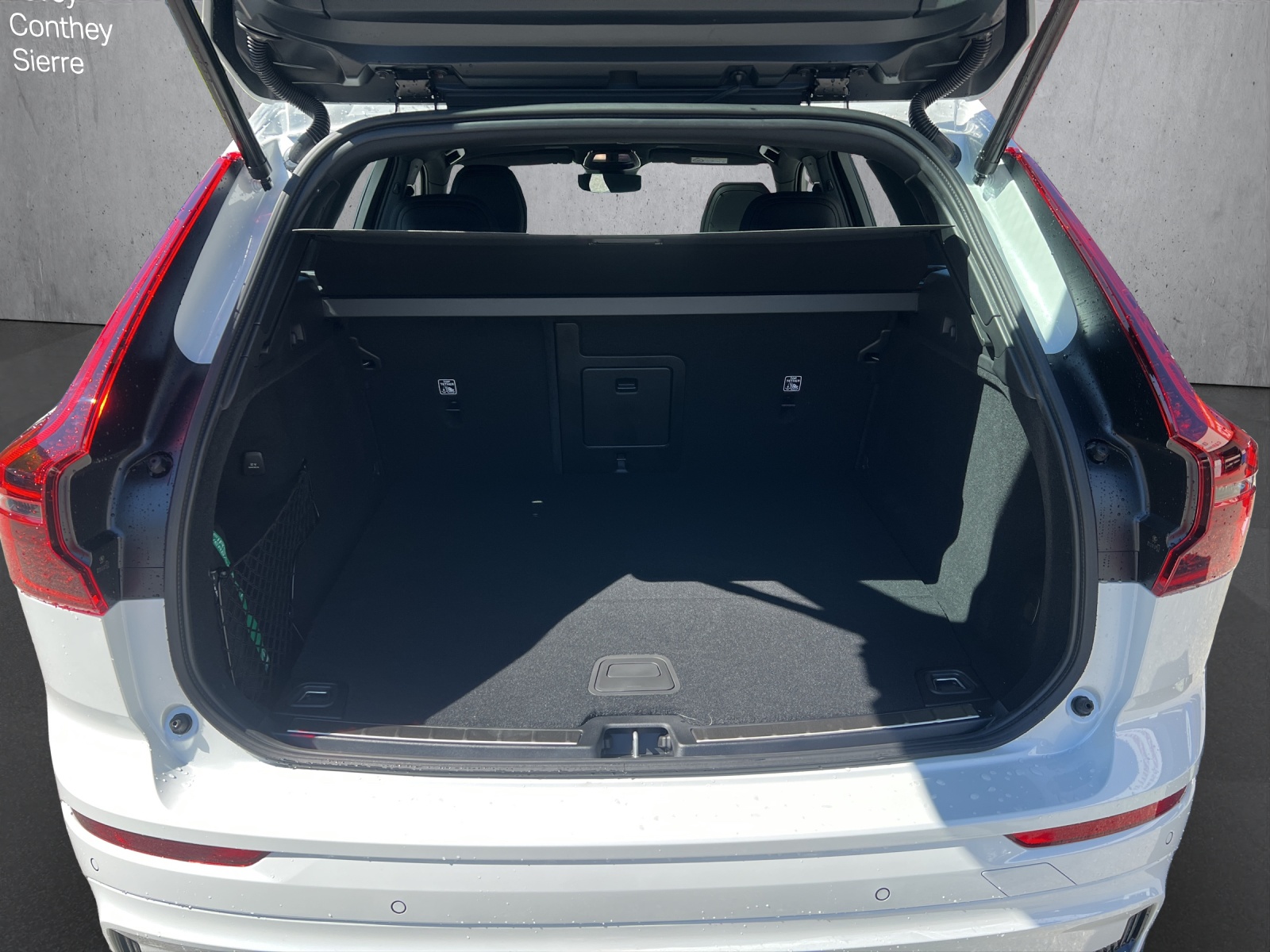 VOLVO XC60 T8 eAWD PluginHybrid Black Edition Geartronic-image-14