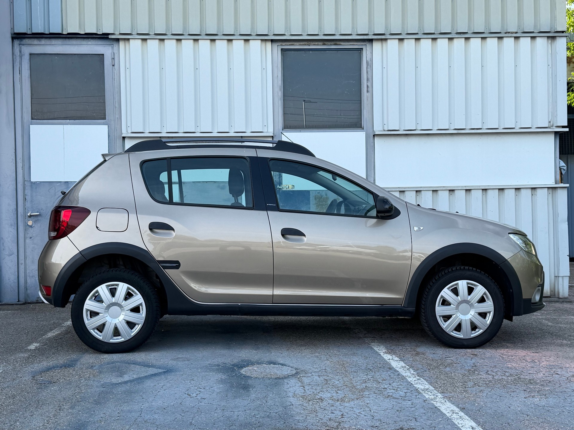 DACIA Sandero Tce 90 Stepway Automatic-showroom-element-1