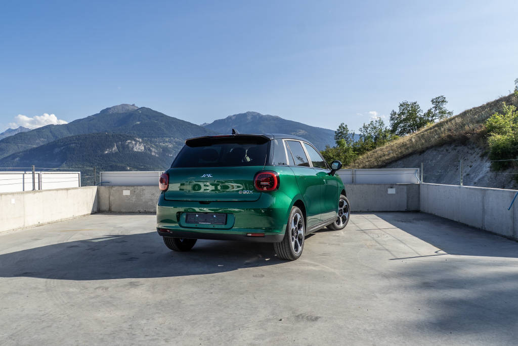 JAC E30X City-image-16