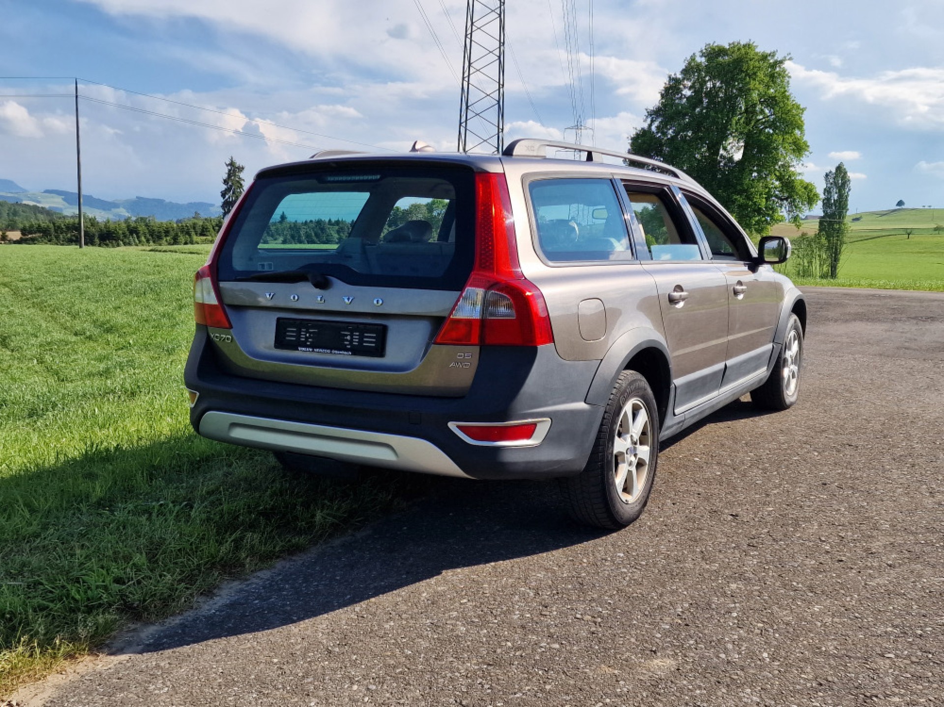 VOLVO 2.4 D5 Momentum AWD-image-6