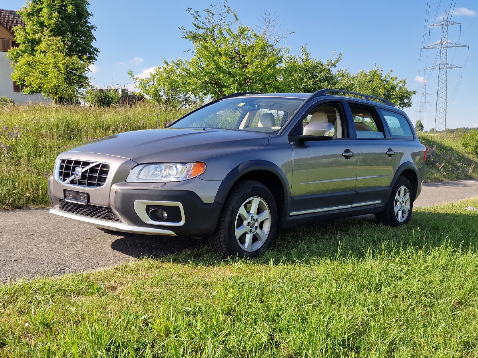 VOLVO 2.4 D5 Momentum AWD