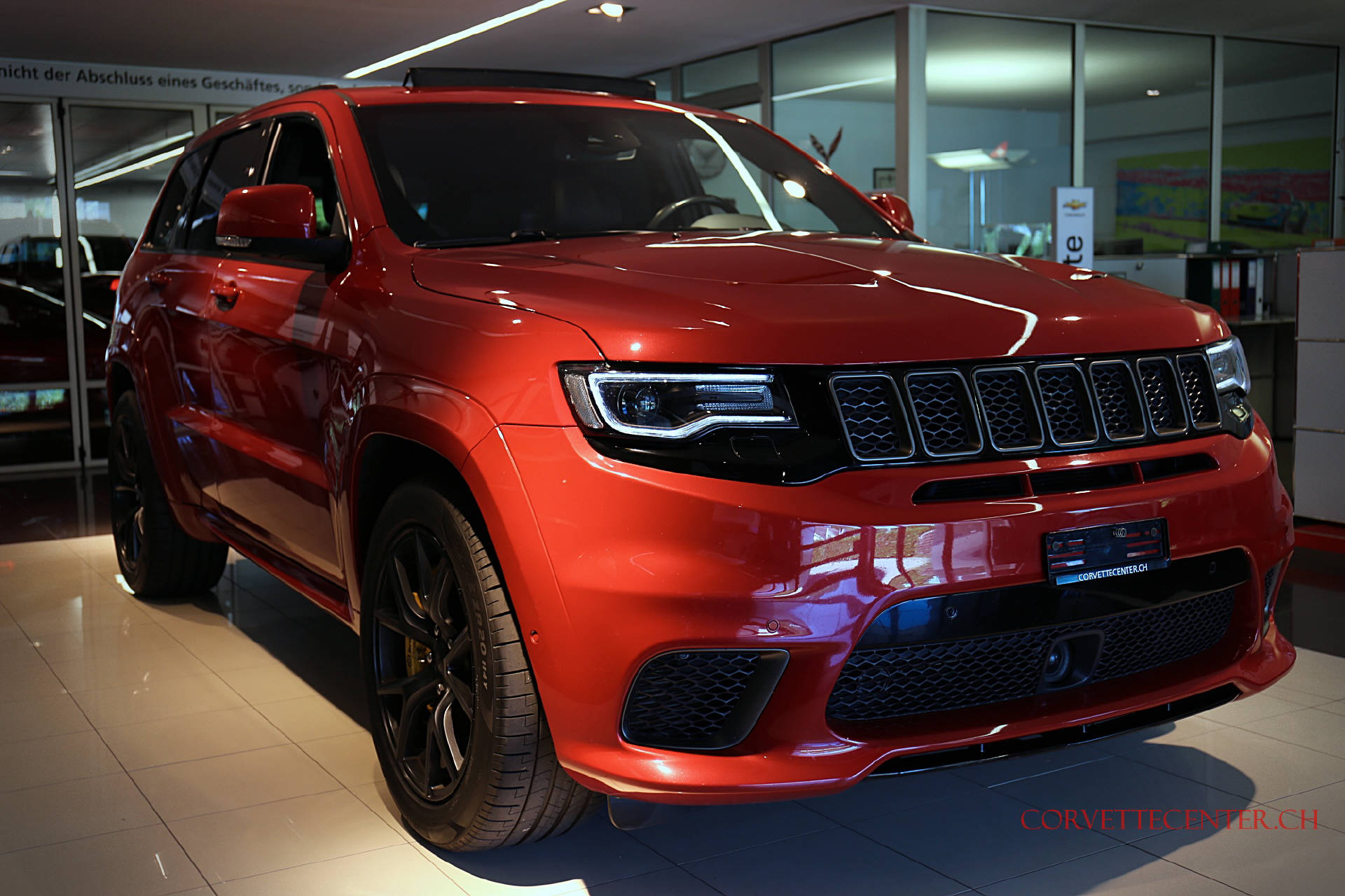 JEEP Grand Cherokee 6.2 V8 HEMI Trackhawk-showroom-element-2