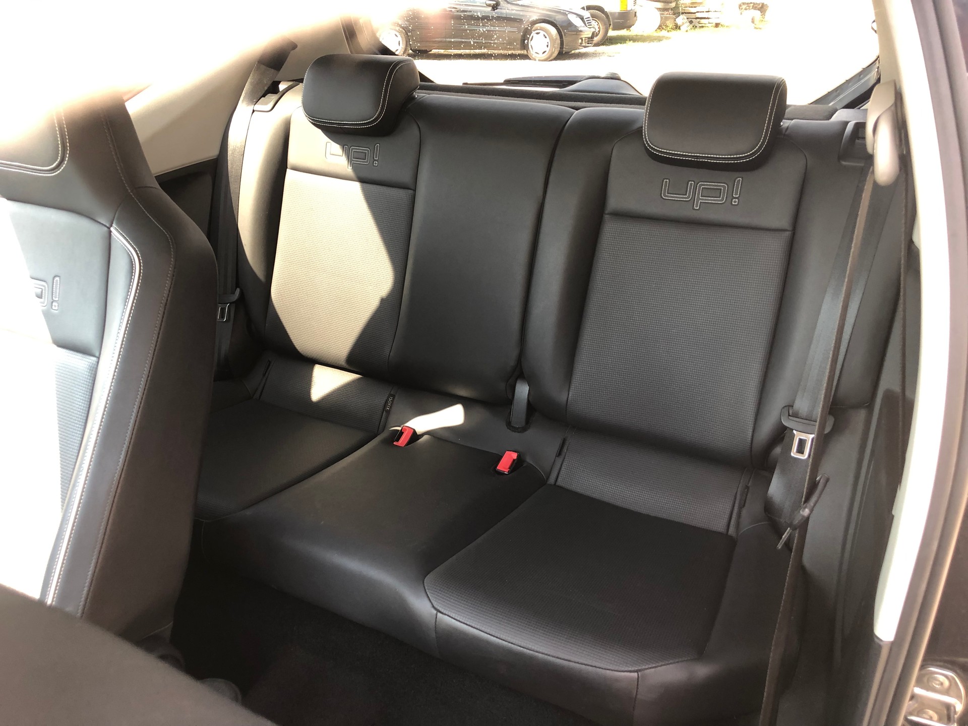 VW Up 1.0 high up-image-8