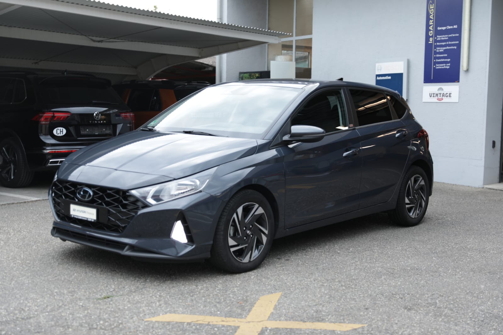 HYUNDAI i20 1.0 T-GDi Amplia DCT-showroom-element-1