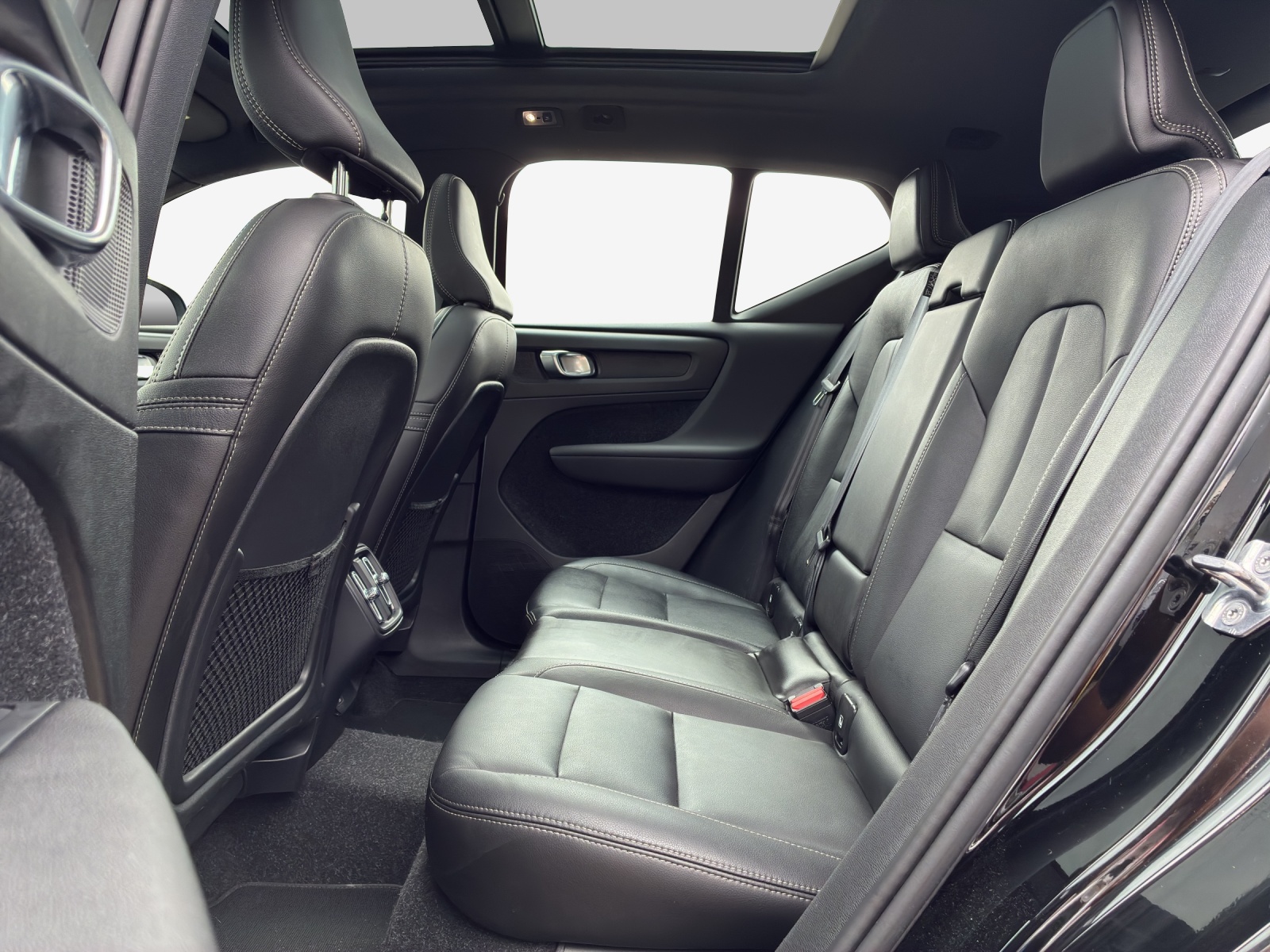 VOLVO XC40 T5 AWD R-Design Geartronic-image-11