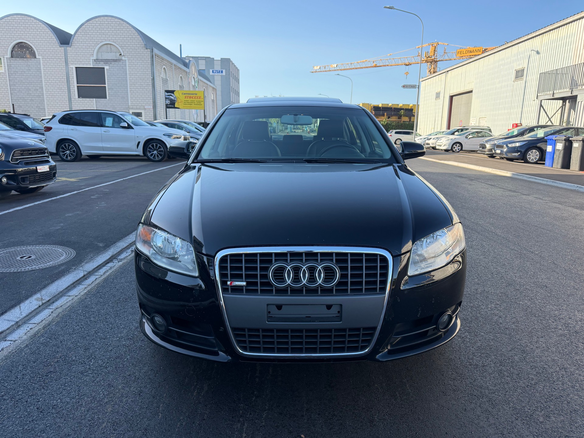 AUDI A4 Limousine 2.0 Turbo FSI quattro-showroom-element-2