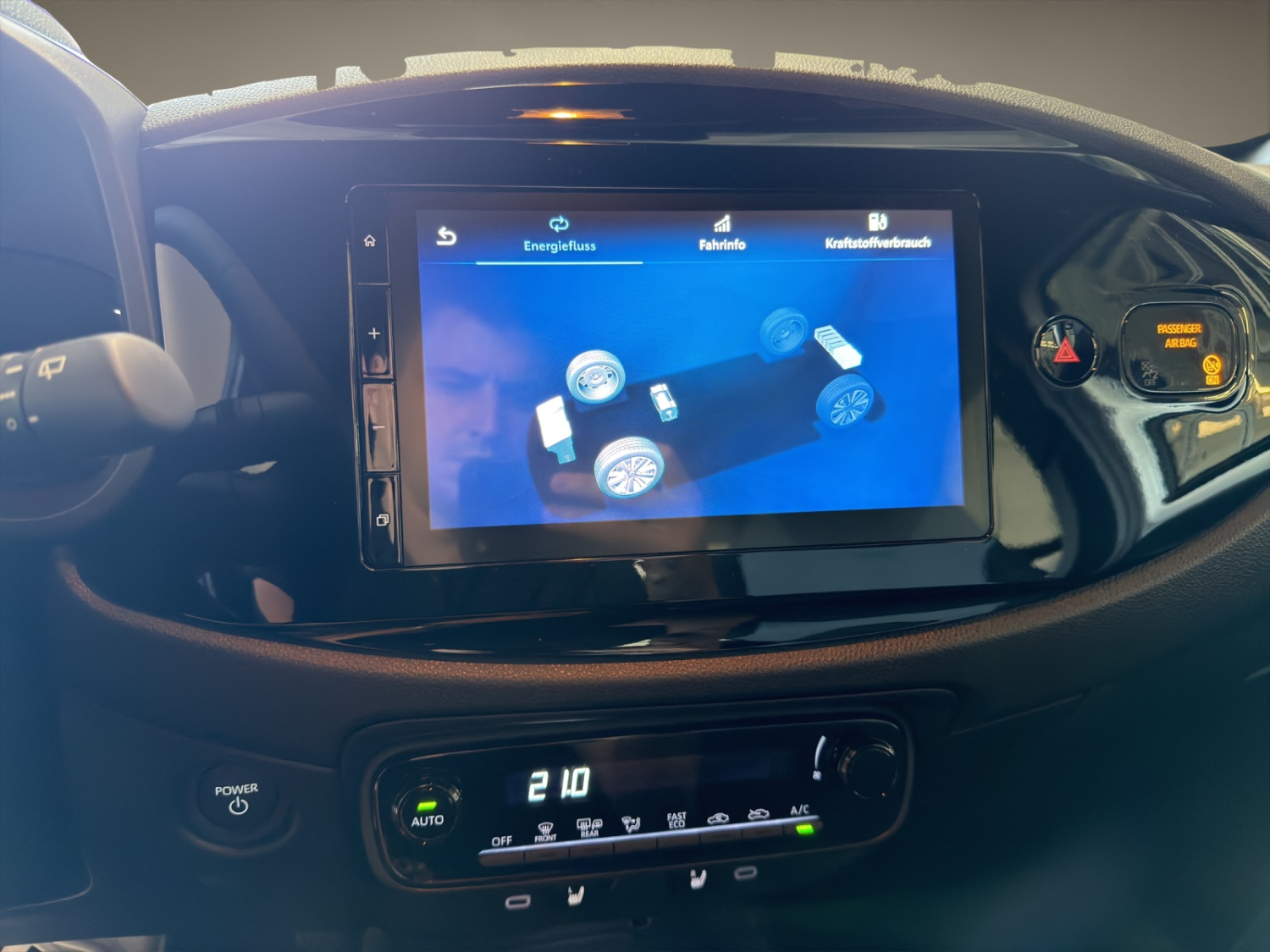 TOYOTA Aygo X 1.5 VVT-i HSD Comfort-image-17