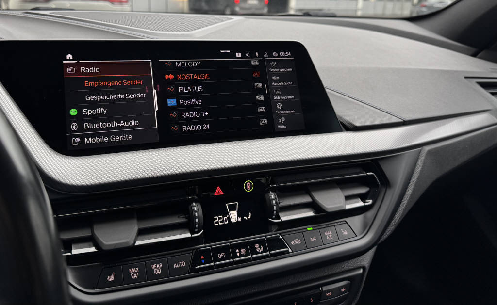BMW 120d xDrive Steptronic M Sport-image-16