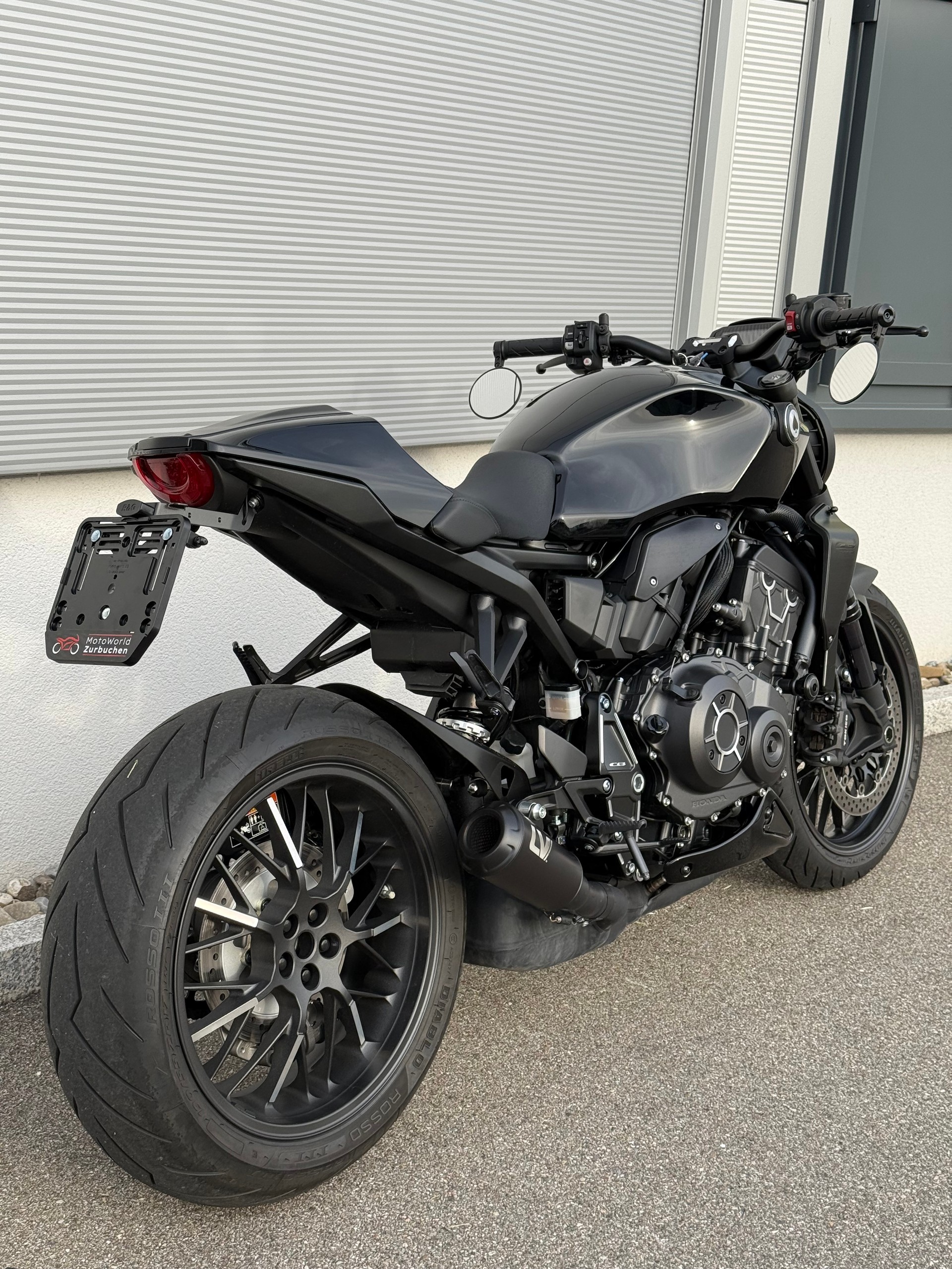 HONDA CB 1000 R Black Edition-image-2