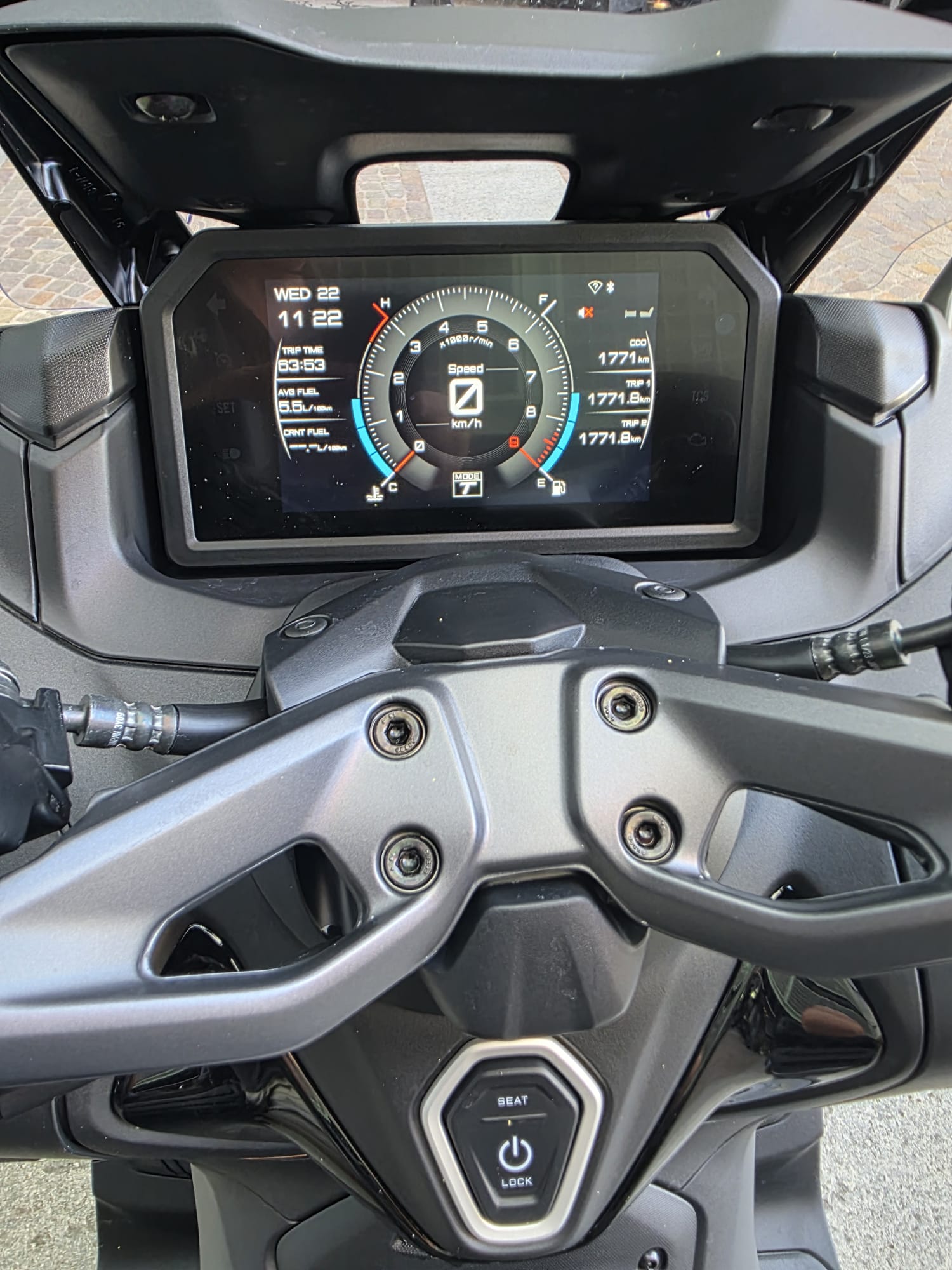 YAMAHA T-MAX Tech-Max XP 560-image-2