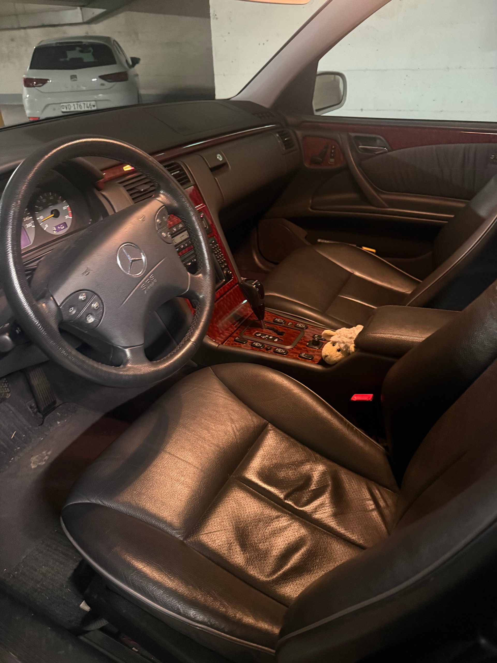 MERCEDES-BENZ E 320 Avantgarde 4-Matic Automatic-showroom-element-1