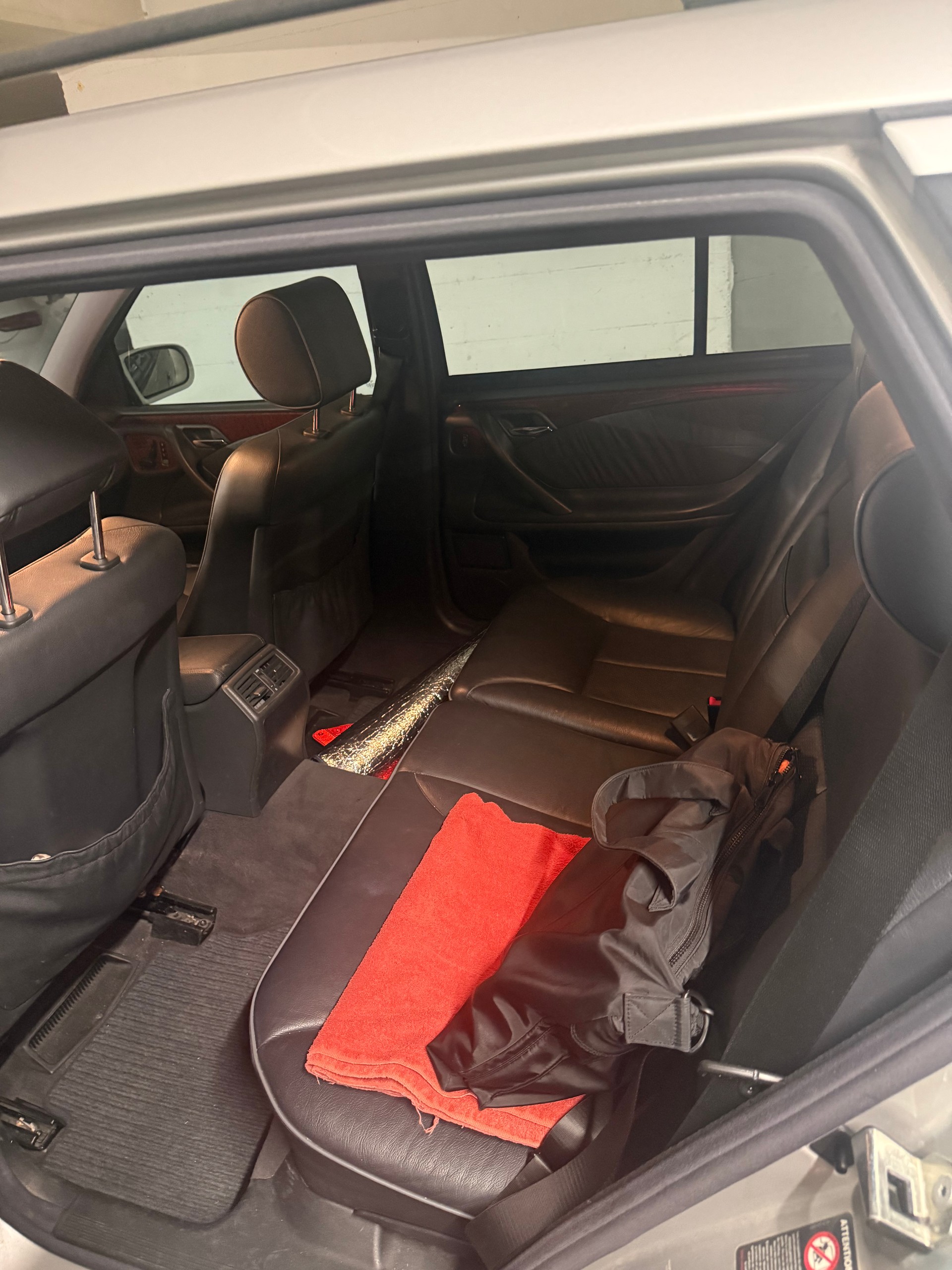MERCEDES-BENZ E 320 Avantgarde 4-Matic Automatic-showroom-element-3