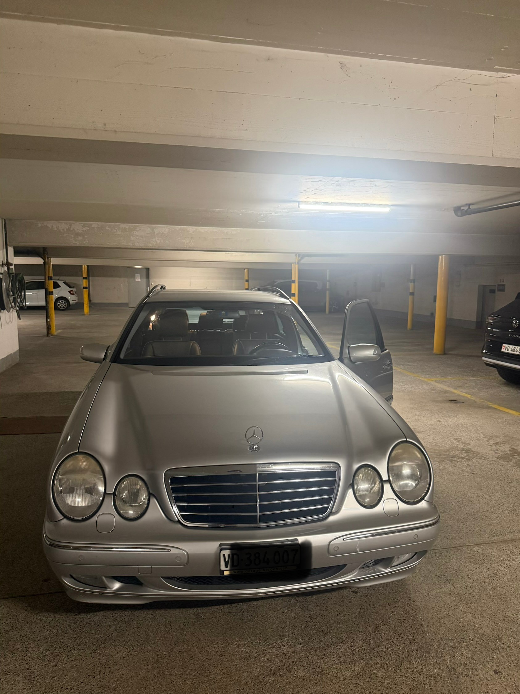 MERCEDES-BENZ E 320 Avantgarde 4-Matic Automatic