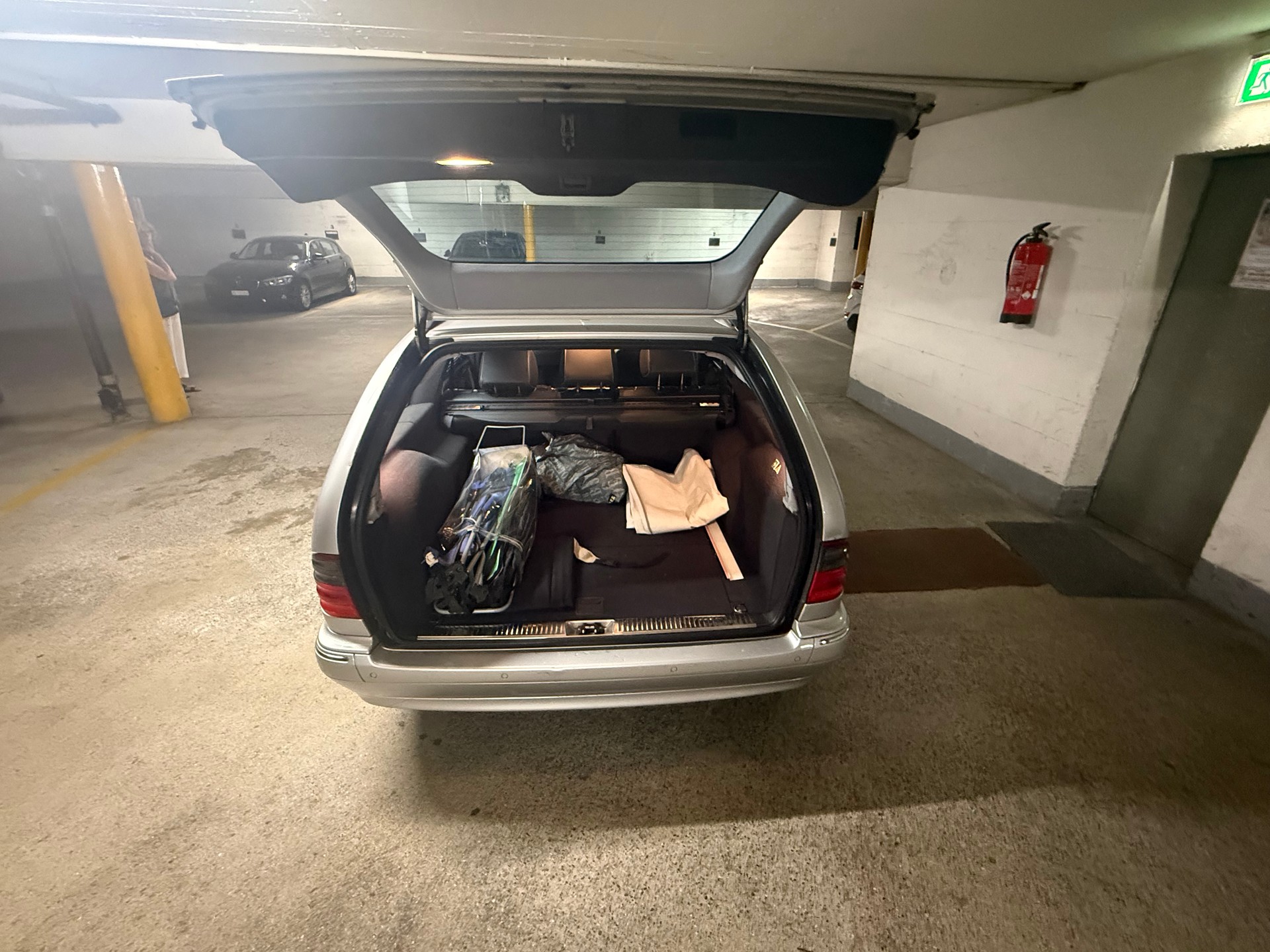 MERCEDES-BENZ E 320 Avantgarde 4-Matic Automatic-image-8