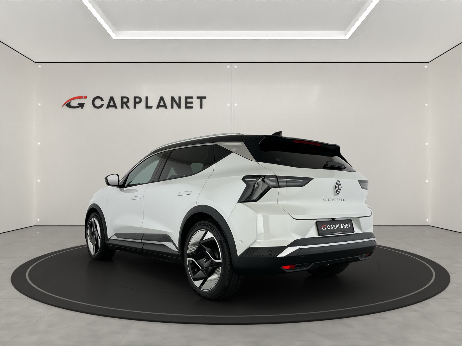 RENAULT Scénic E-Tech iconic-showroom-element-2