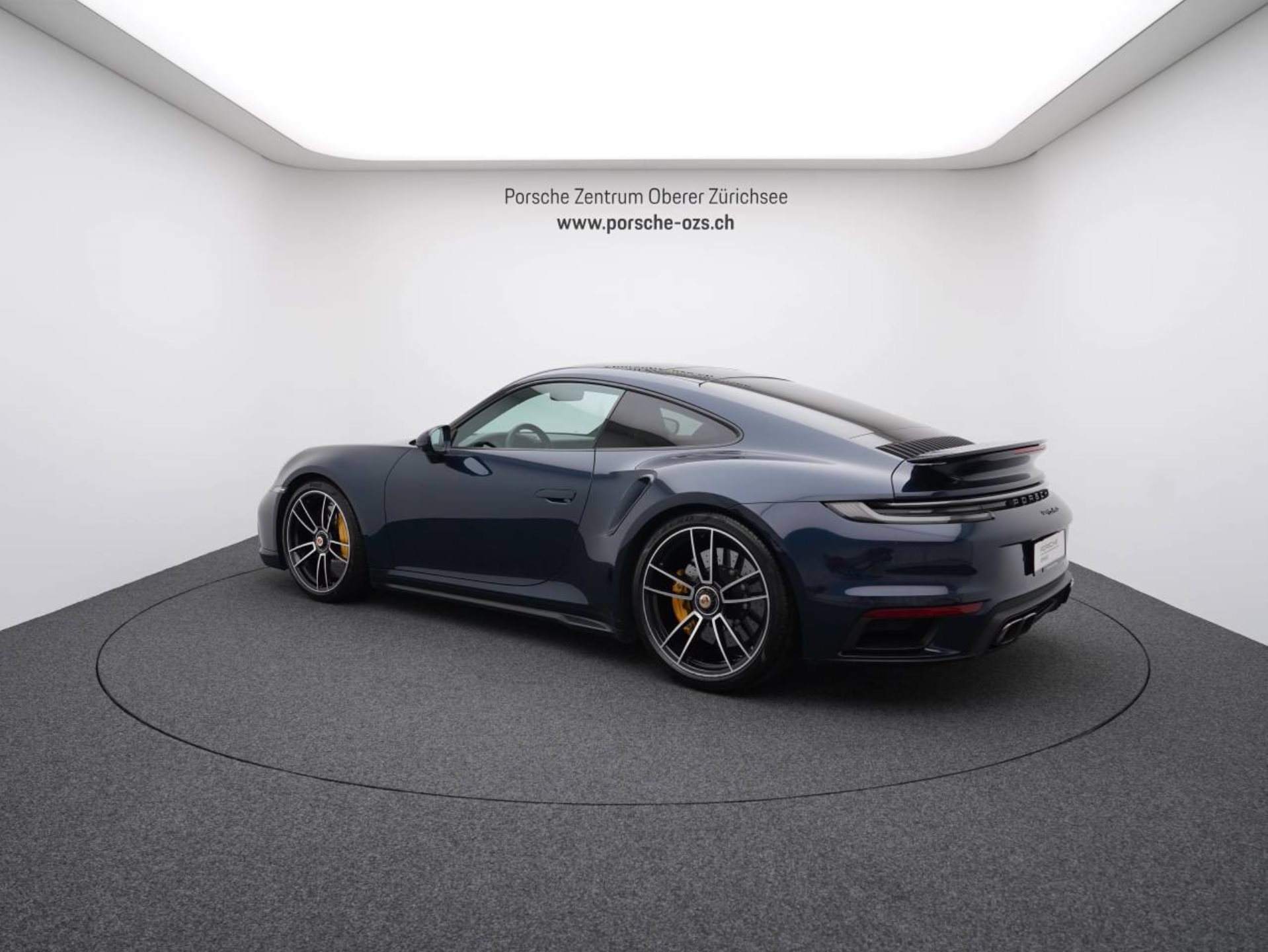 PORSCHE 911 Turbo S-showroom-element-2