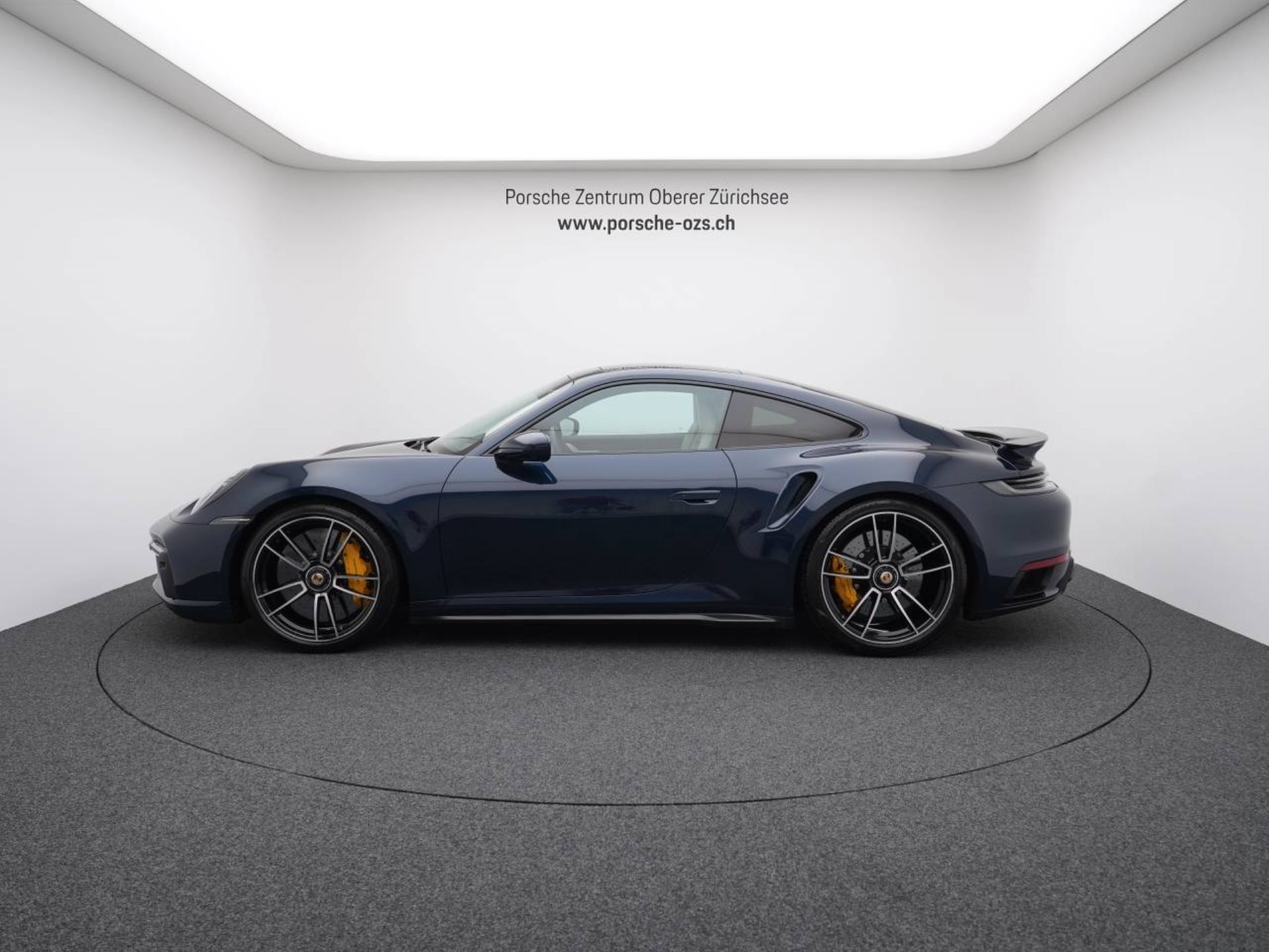 PORSCHE 911 Turbo S-showroom-element-1