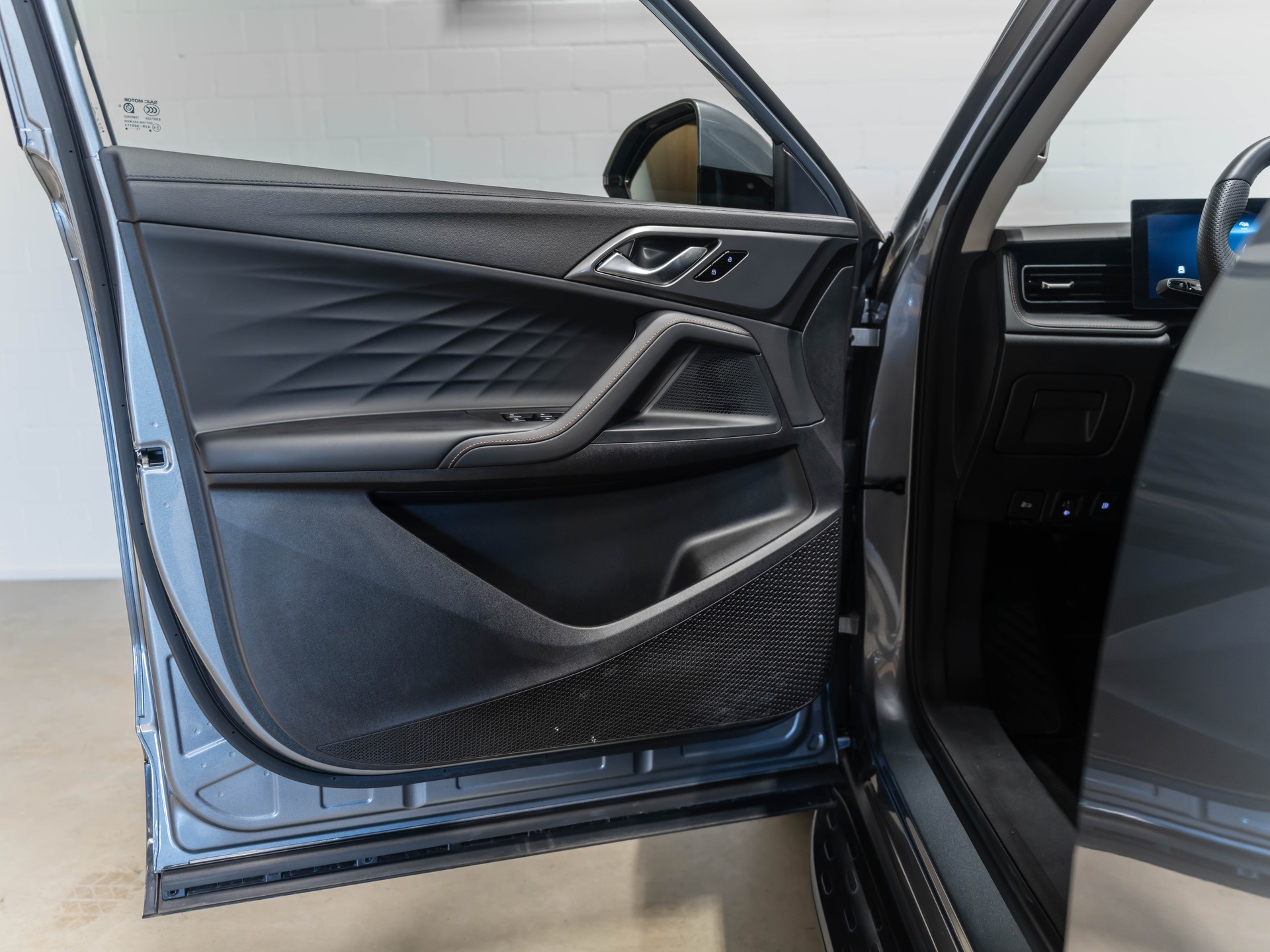 MG HS 1.5 T PHEV Luxury-image-24