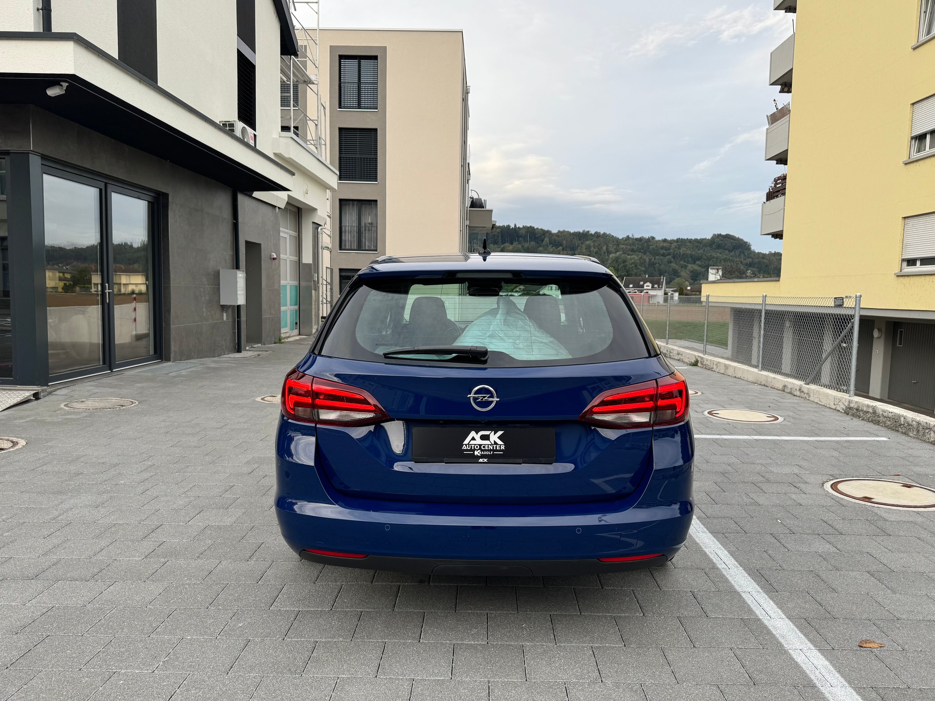 OPEL Astra Sports Tourer 1.4iTurbo 120 Years Edition-showroom-element-3