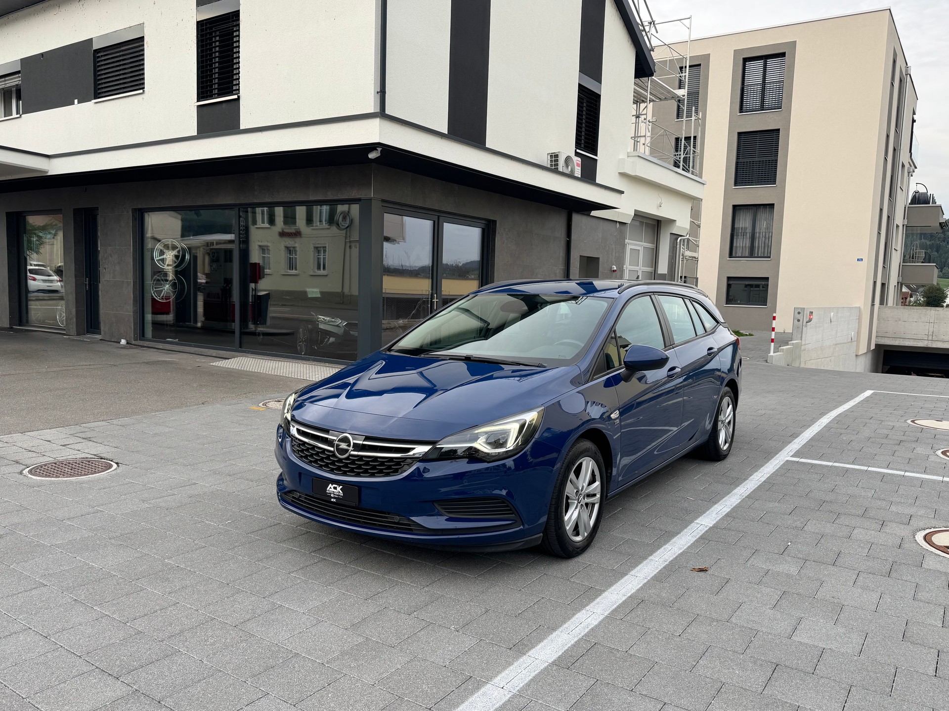 OPEL Astra Sports Tourer 1.4iTurbo 120 Years Edition