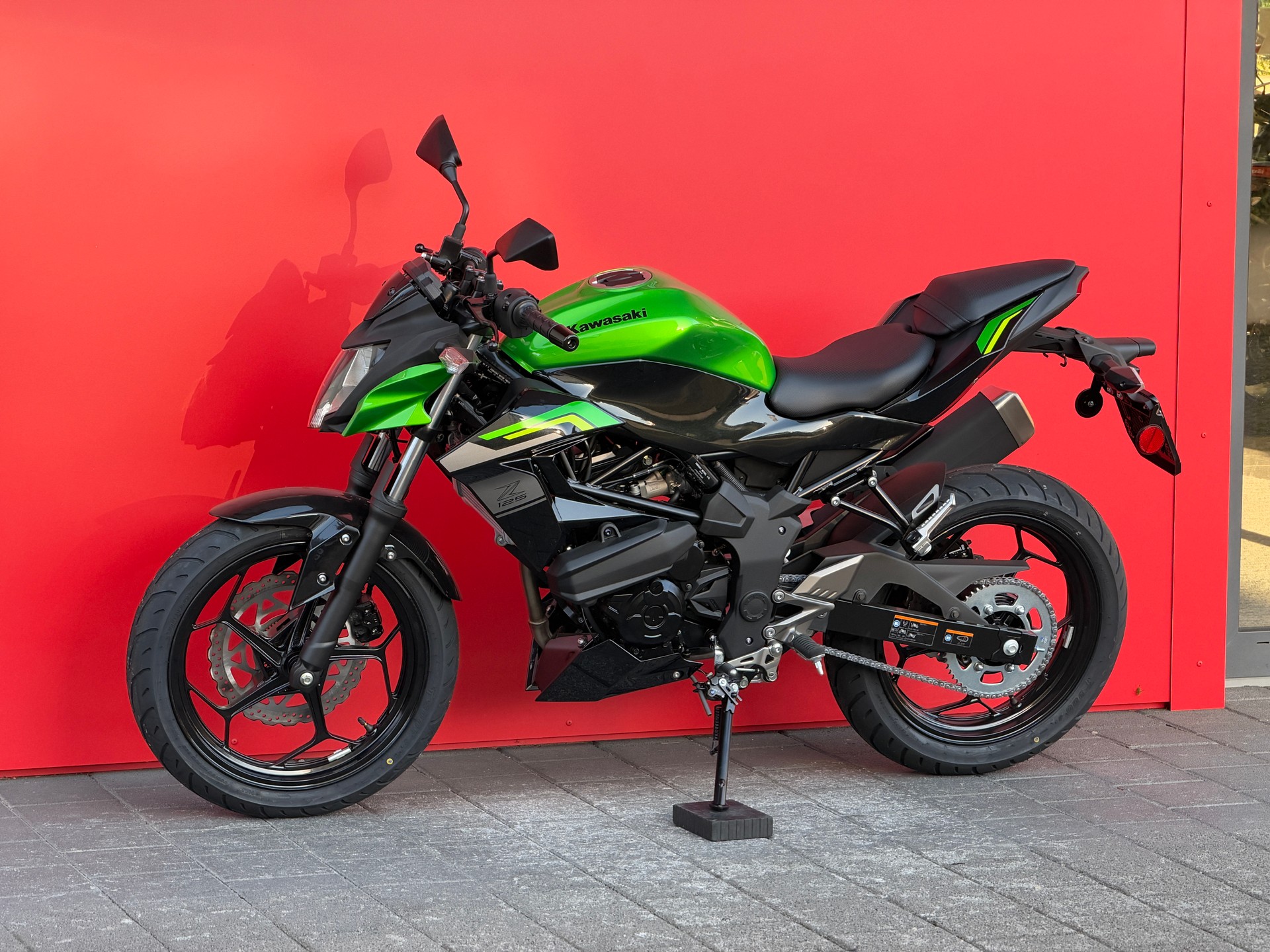 KAWASAKI Z 125-image-10