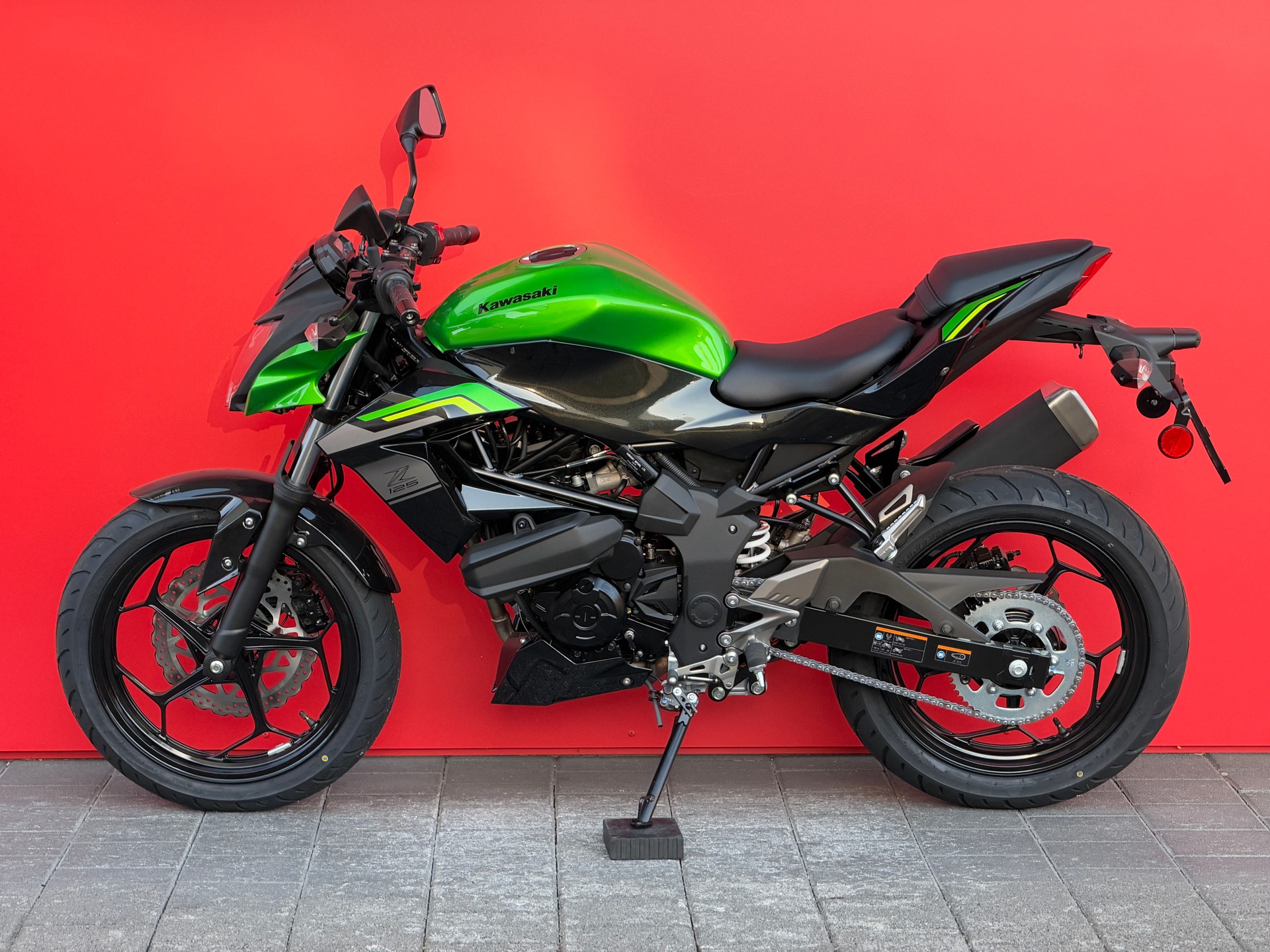 KAWASAKI Z 125-image-1