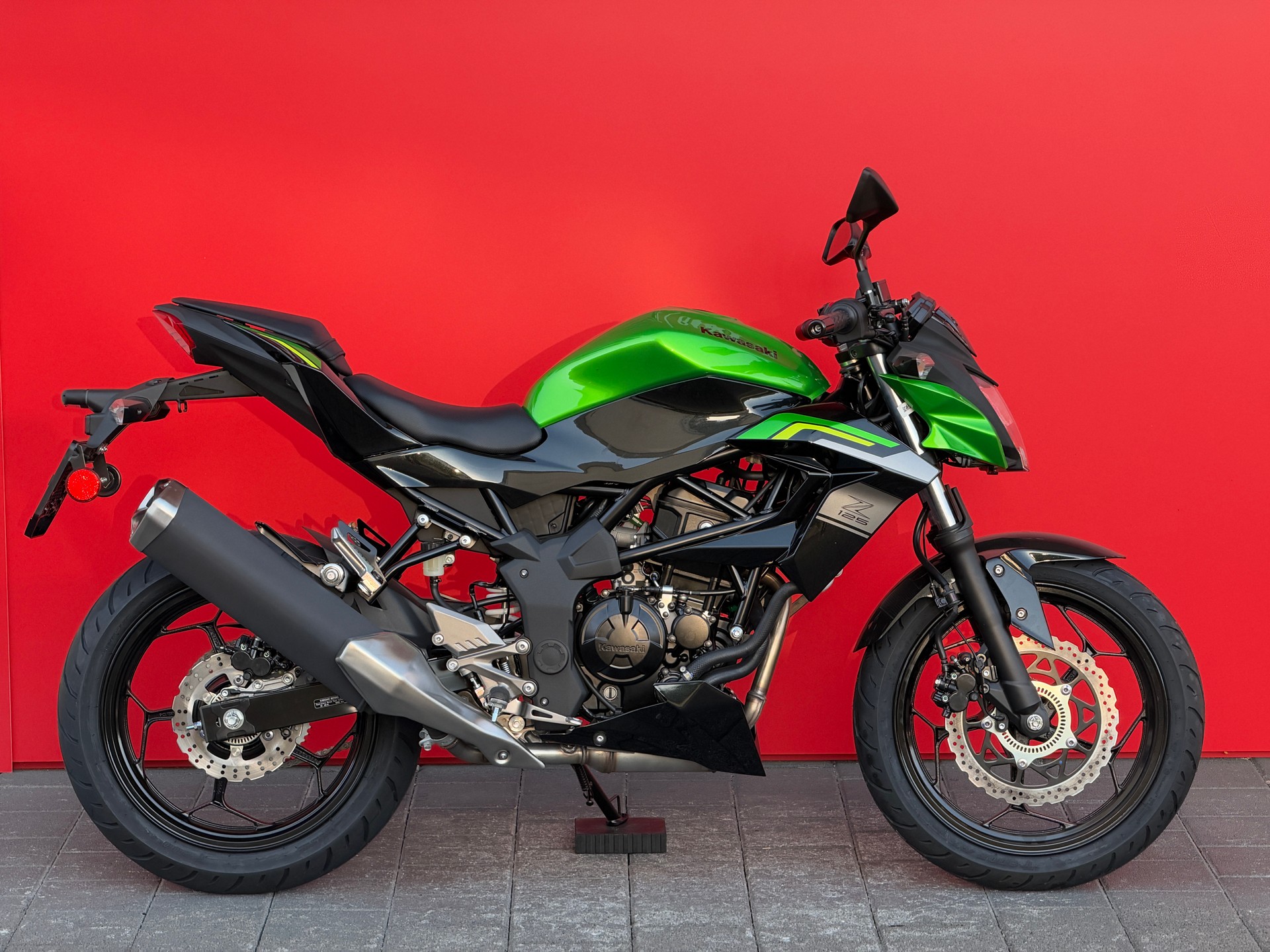 KAWASAKI Z 125-image-0