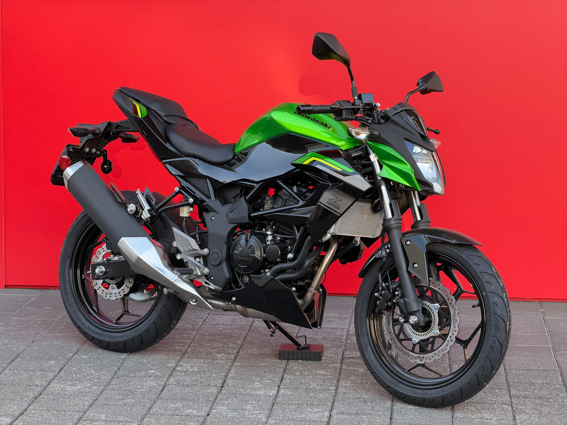 KAWASAKI Z 125-image-14