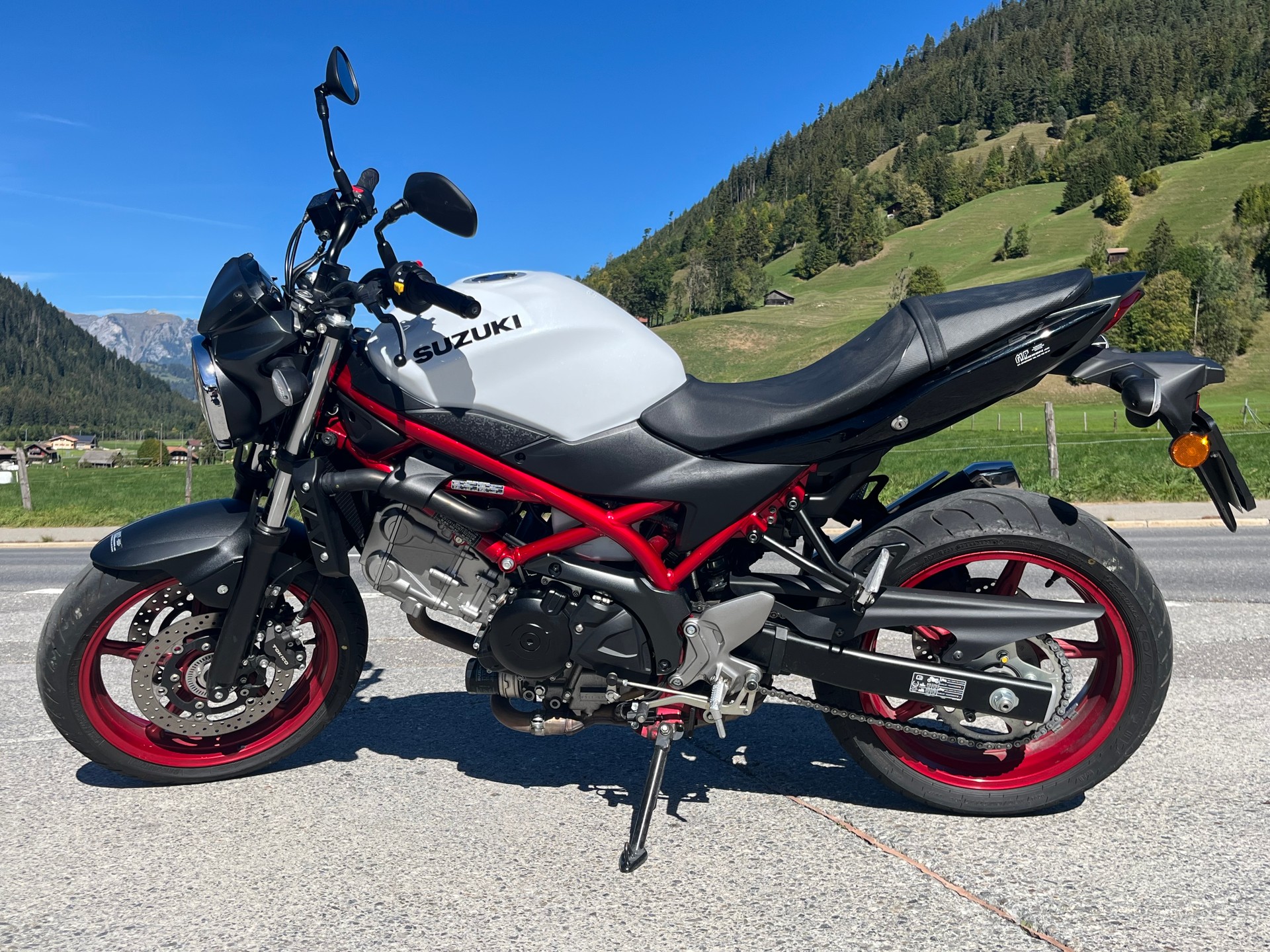 SUZUKI SV 650-image-1