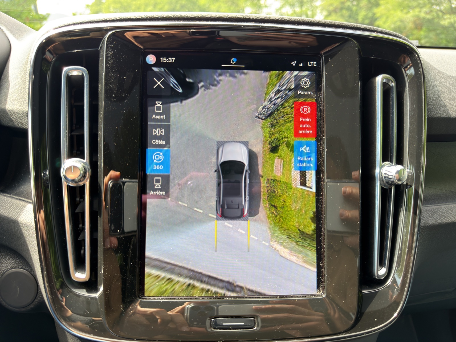 VOLVO C40 Recharge P8 Twin AWD Pure Electric Ultimate-image-16