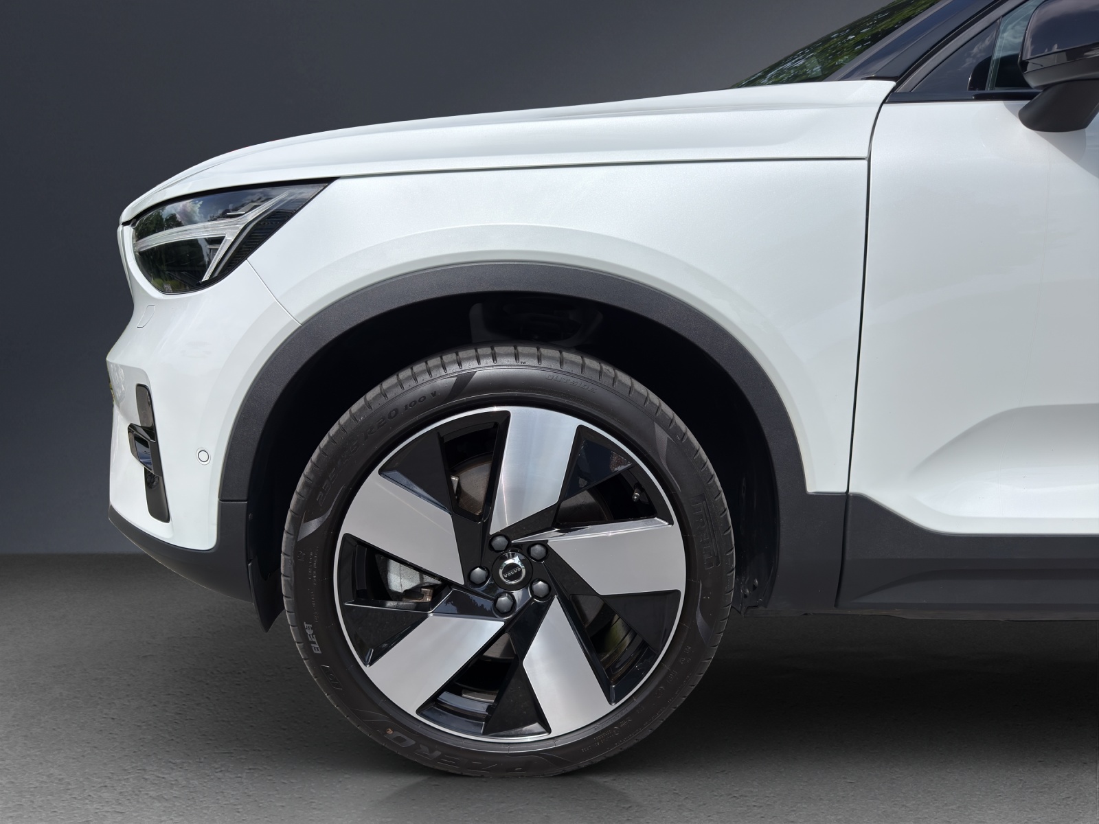VOLVO C40 Recharge P8 Twin AWD Pure Electric Ultimate-image-9