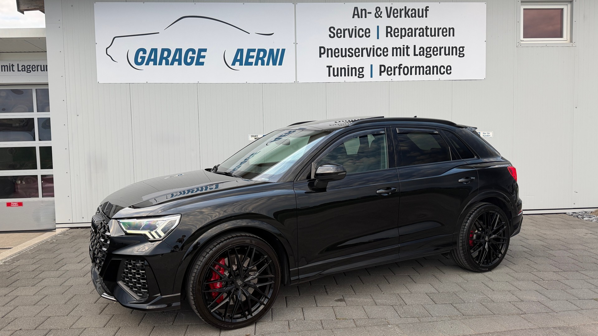 AUDI RS Q3 2.5 TFSI quattro S tronic All Black