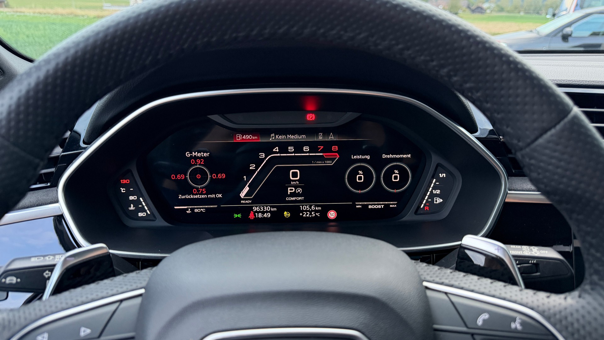 AUDI RS Q3 2.5 TFSI quattro S tronic All Black-image-25