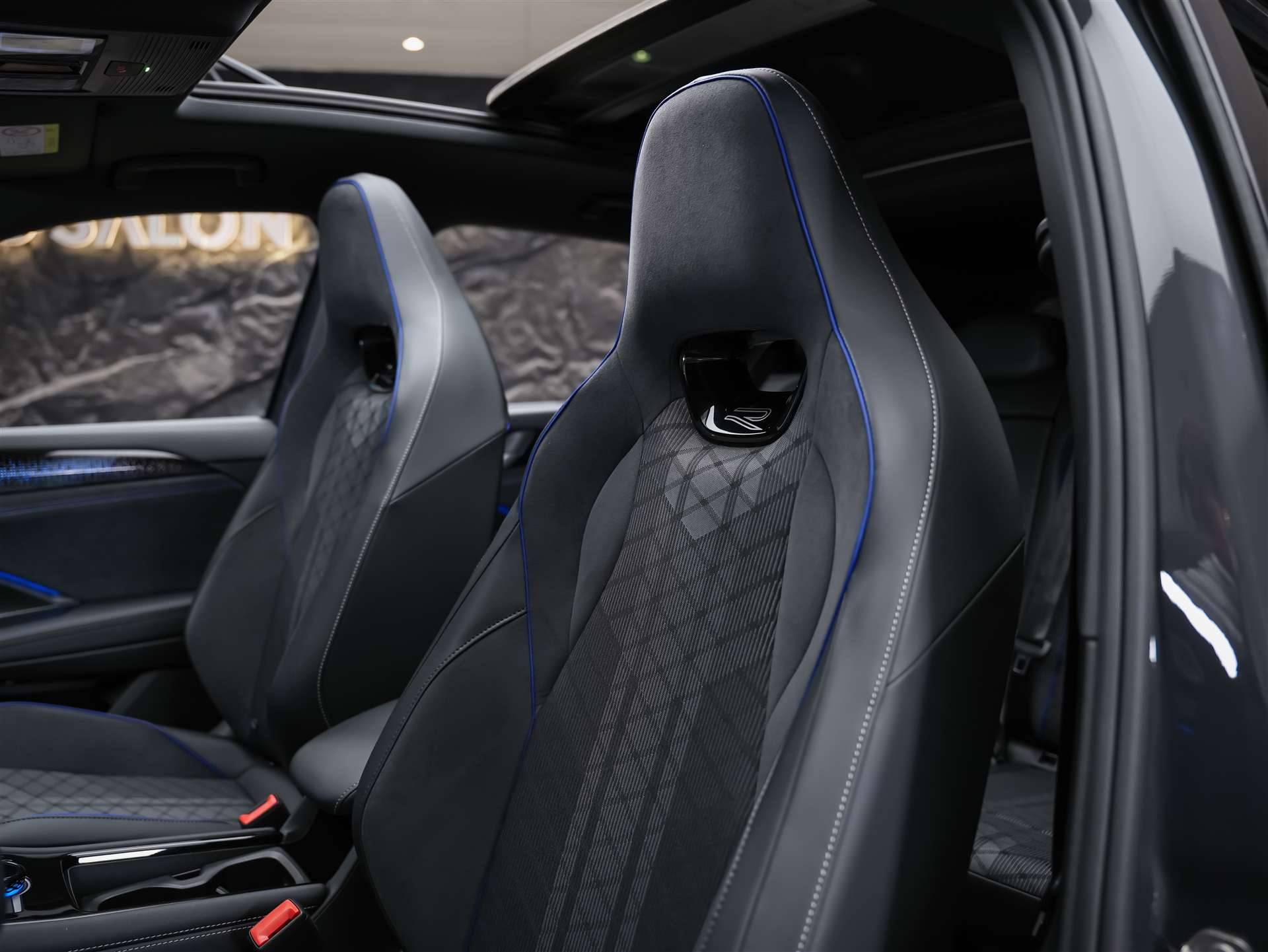 VW Tayron 2.0 TDI SCR R-Line 4Motion DSG *7 Plätzer*Werksgarantie*Massage*Panorama*Matrix-LED*Head-Up*-image-9