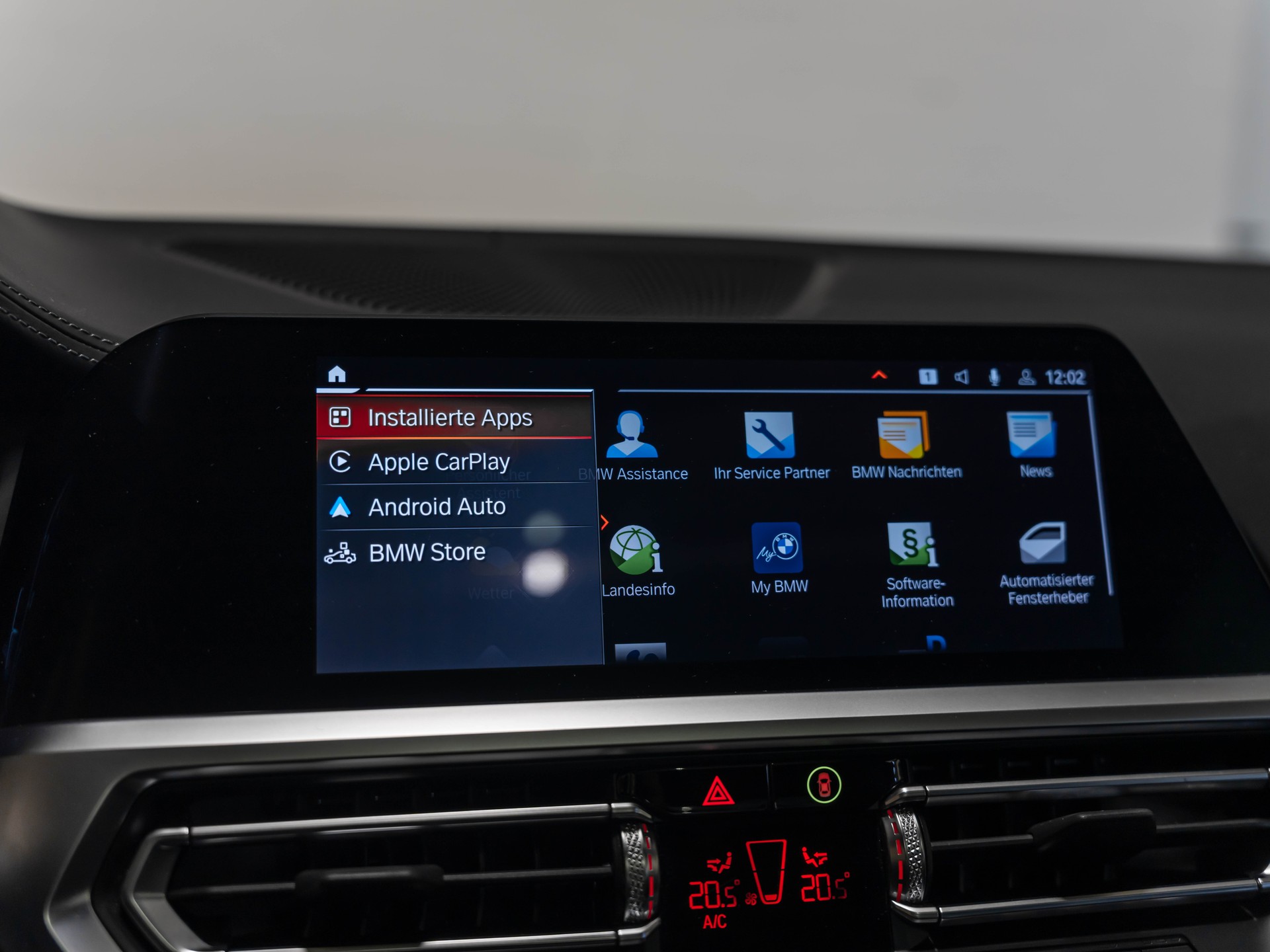 BMW M440i xDrive 48V Coupé Steptronic-image-41