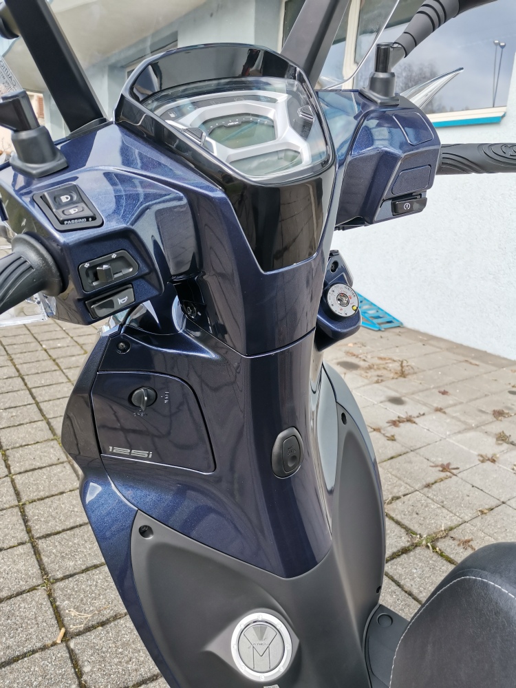 KYMCO People S 125i ABS Topcase/Windschild-image-4