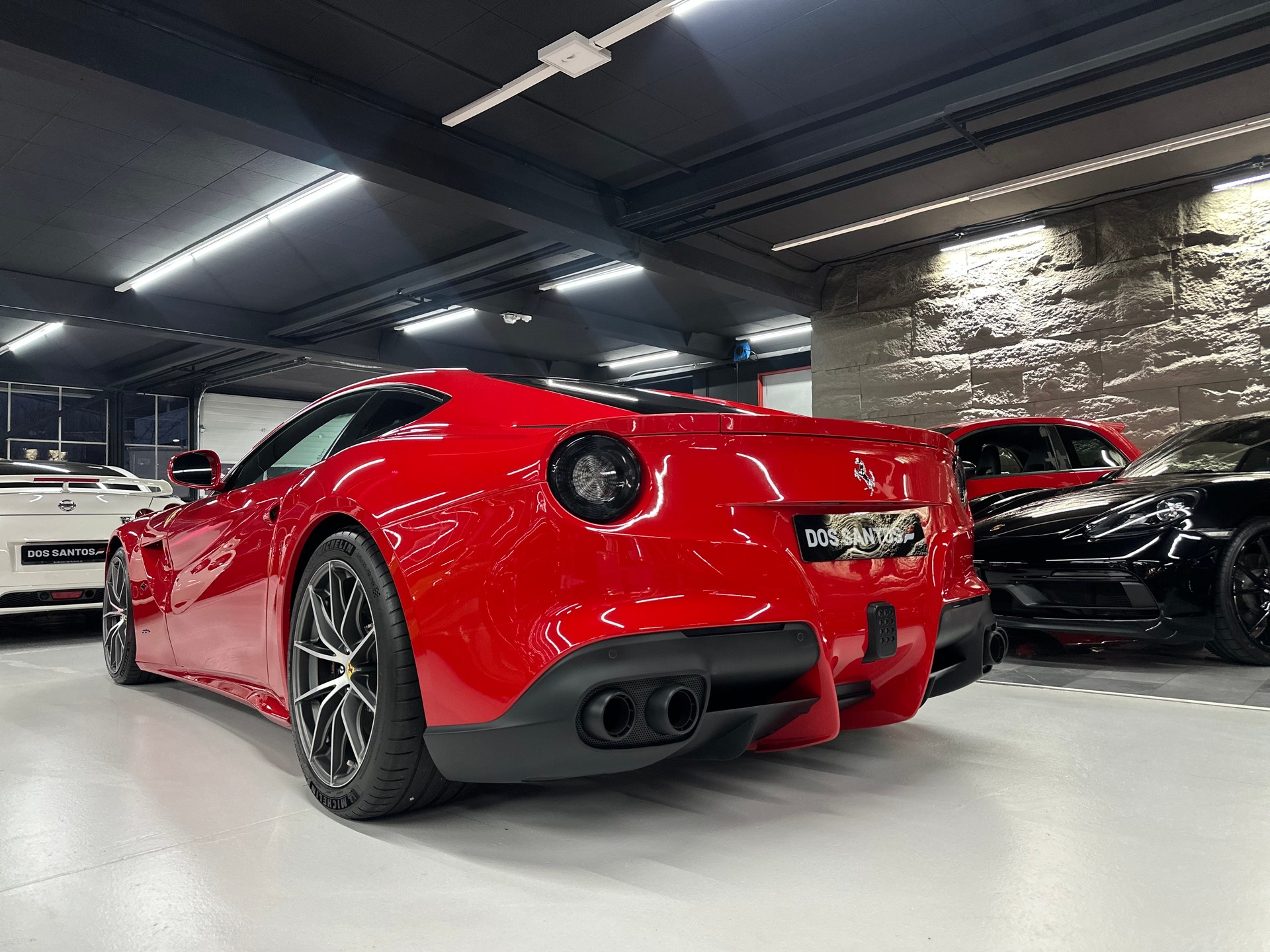 FERRARI F12 Berlinetta-image-4