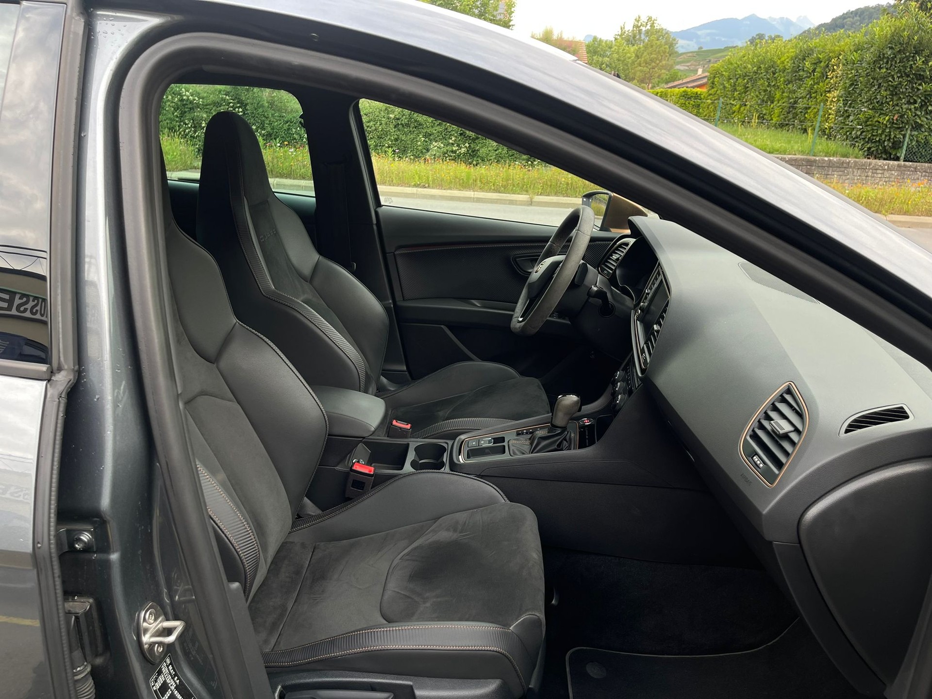 SEAT Leon 2.0 TSI Cupra R DSG Limited Edition 742 of 799-image-10