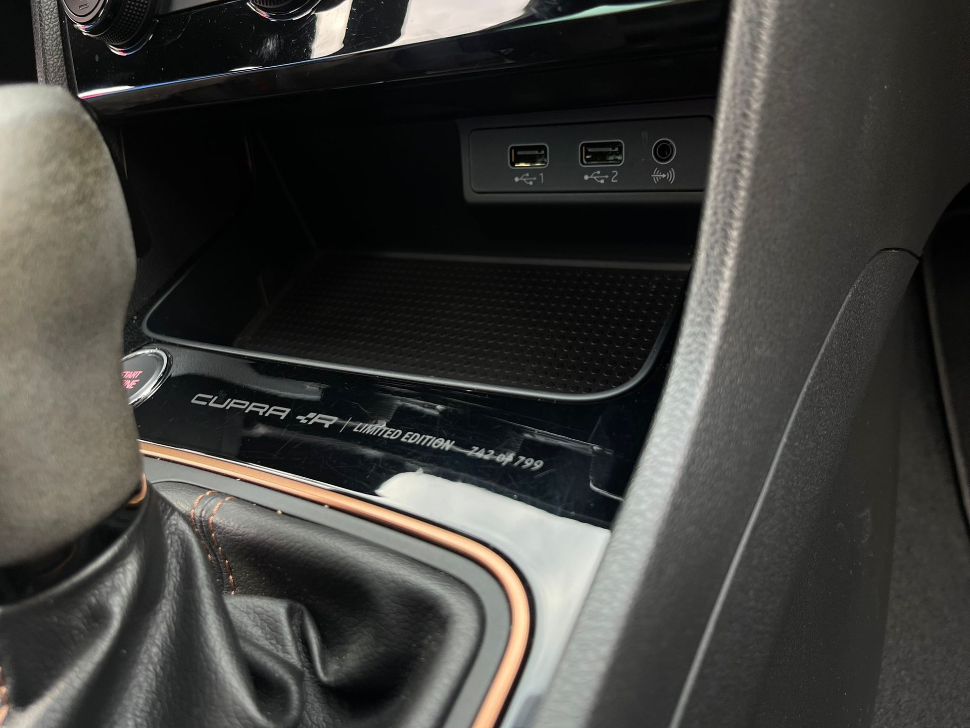SEAT Leon 2.0 TSI Cupra R DSG Limited Edition 742 of 799-image-14