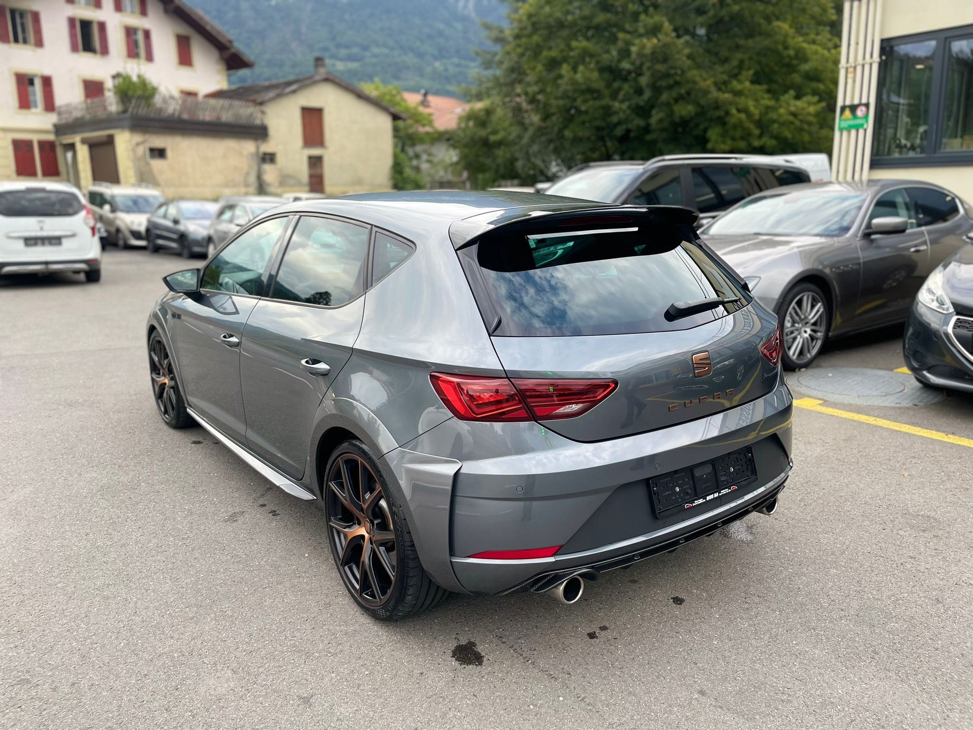 SEAT Leon 2.0 TSI Cupra R DSG Limited Edition 742 of 799-image-3