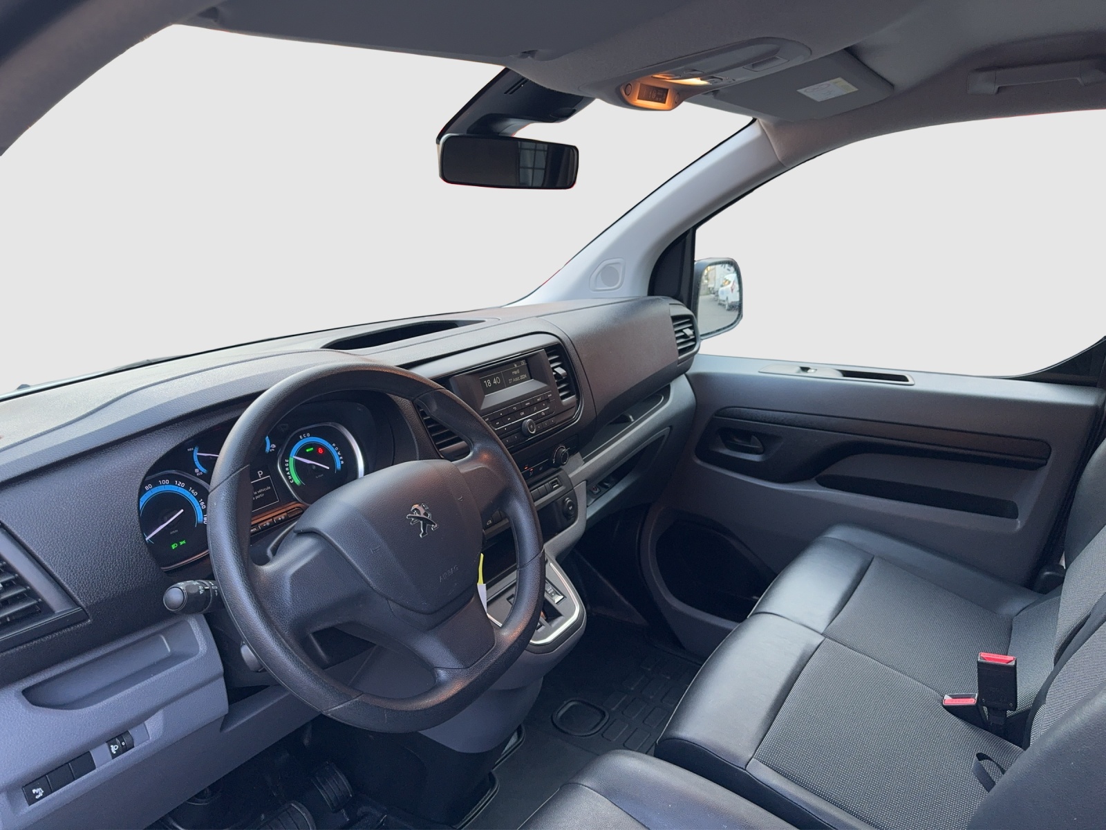 PEUGEOT Expert 50 KWh Premium Standard-image-8