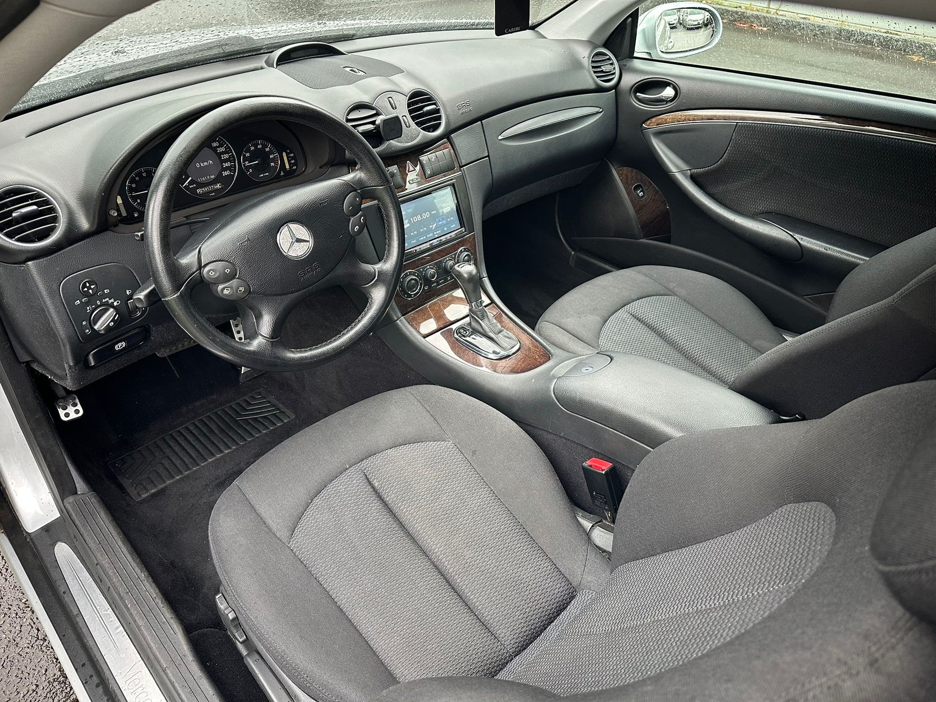 MERCEDES-BENZ CLK 200-image-8