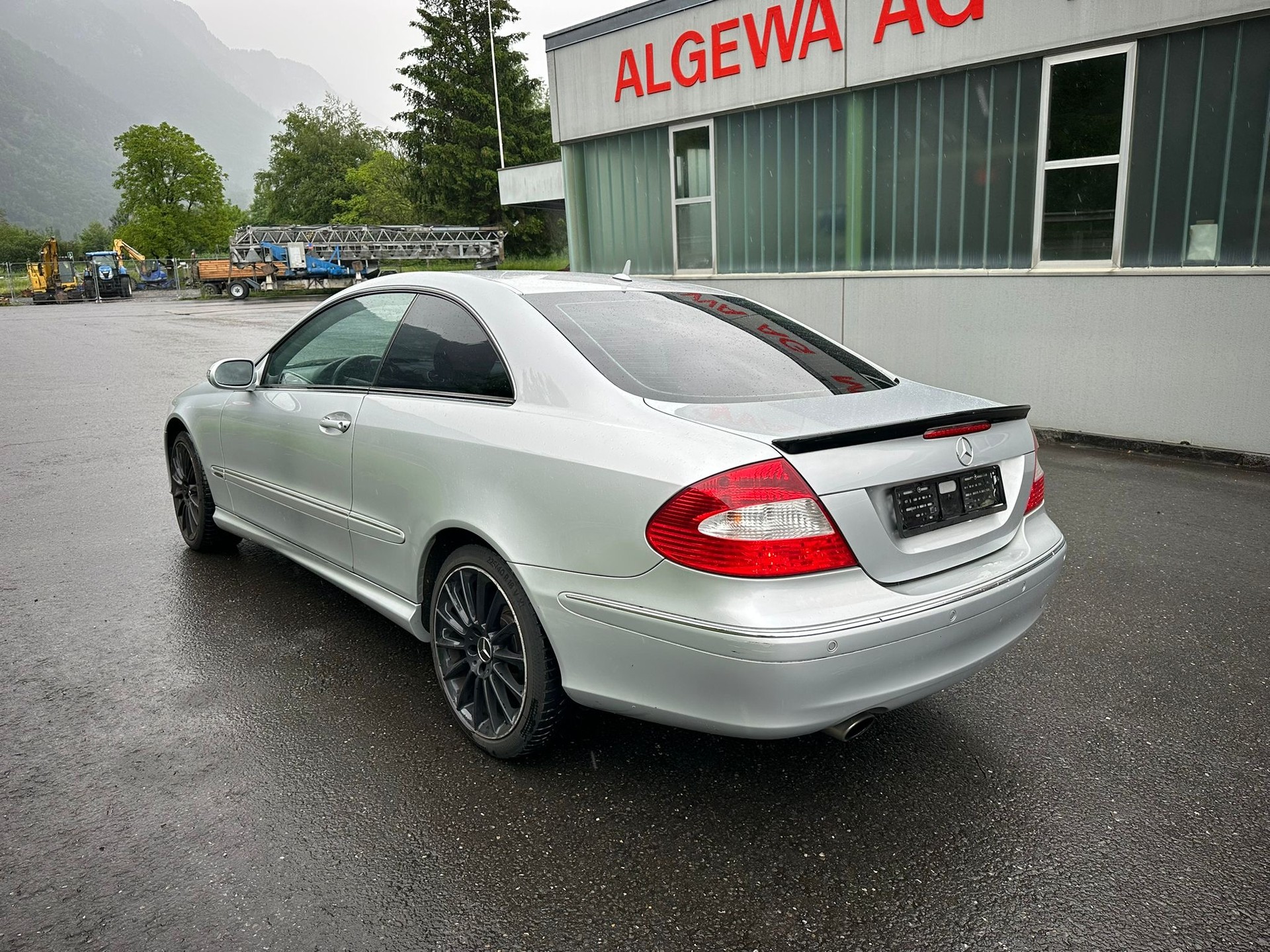 MERCEDES-BENZ CLK 200-image-10