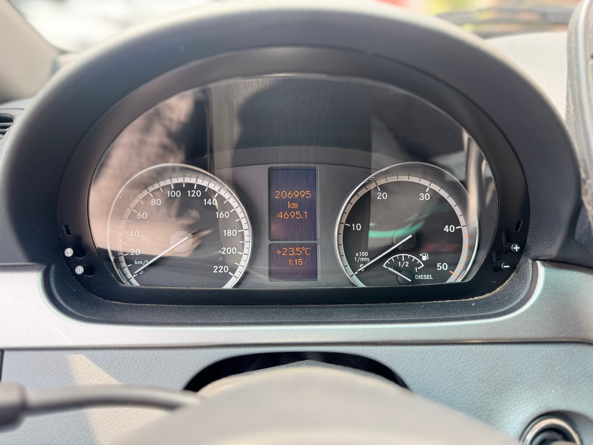 MERCEDES-BENZ Vito 120 CDI Automat-image-9