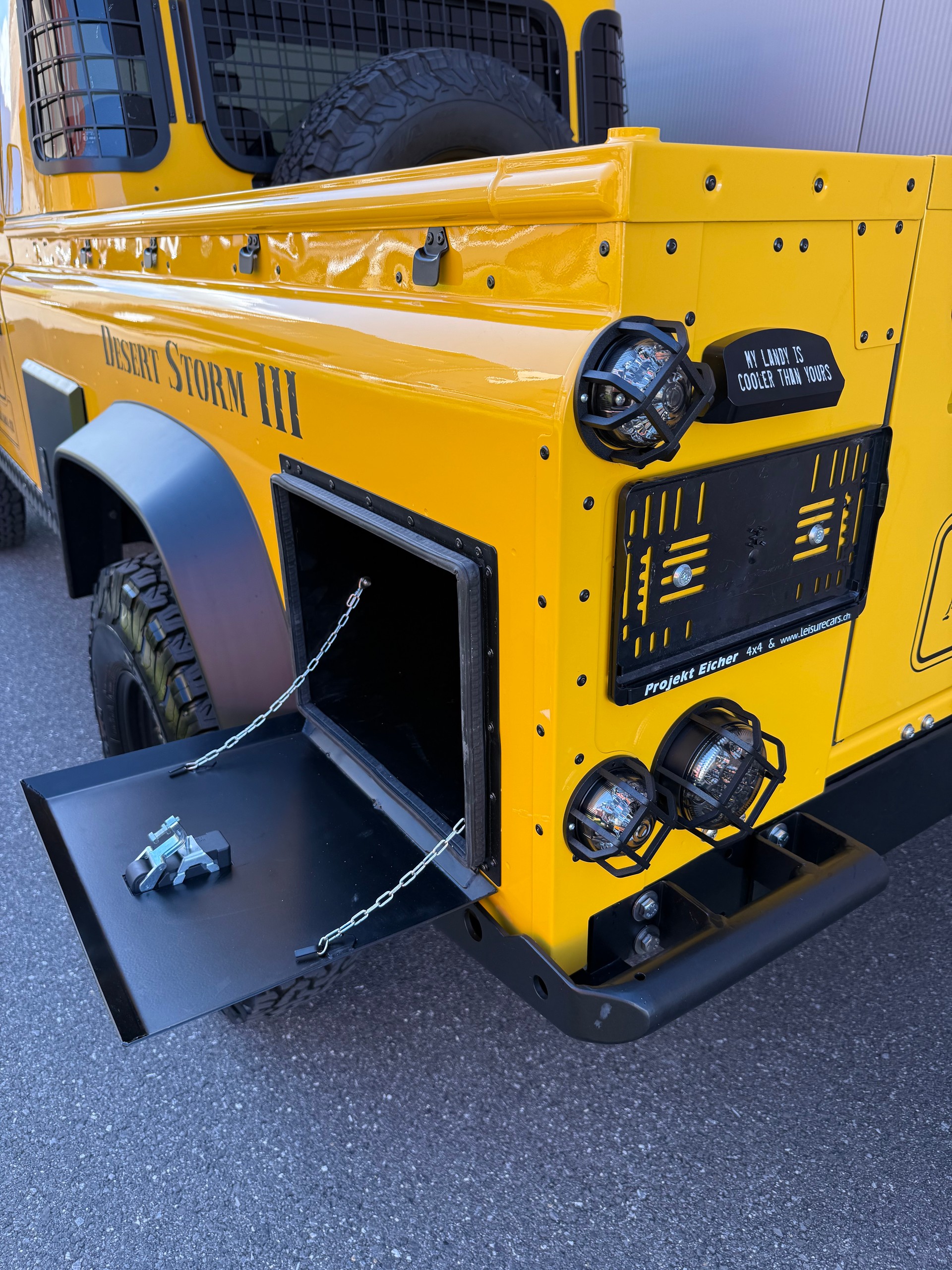 LAND ROVER Defender 110 TD4 KingCab PickUp-image-17