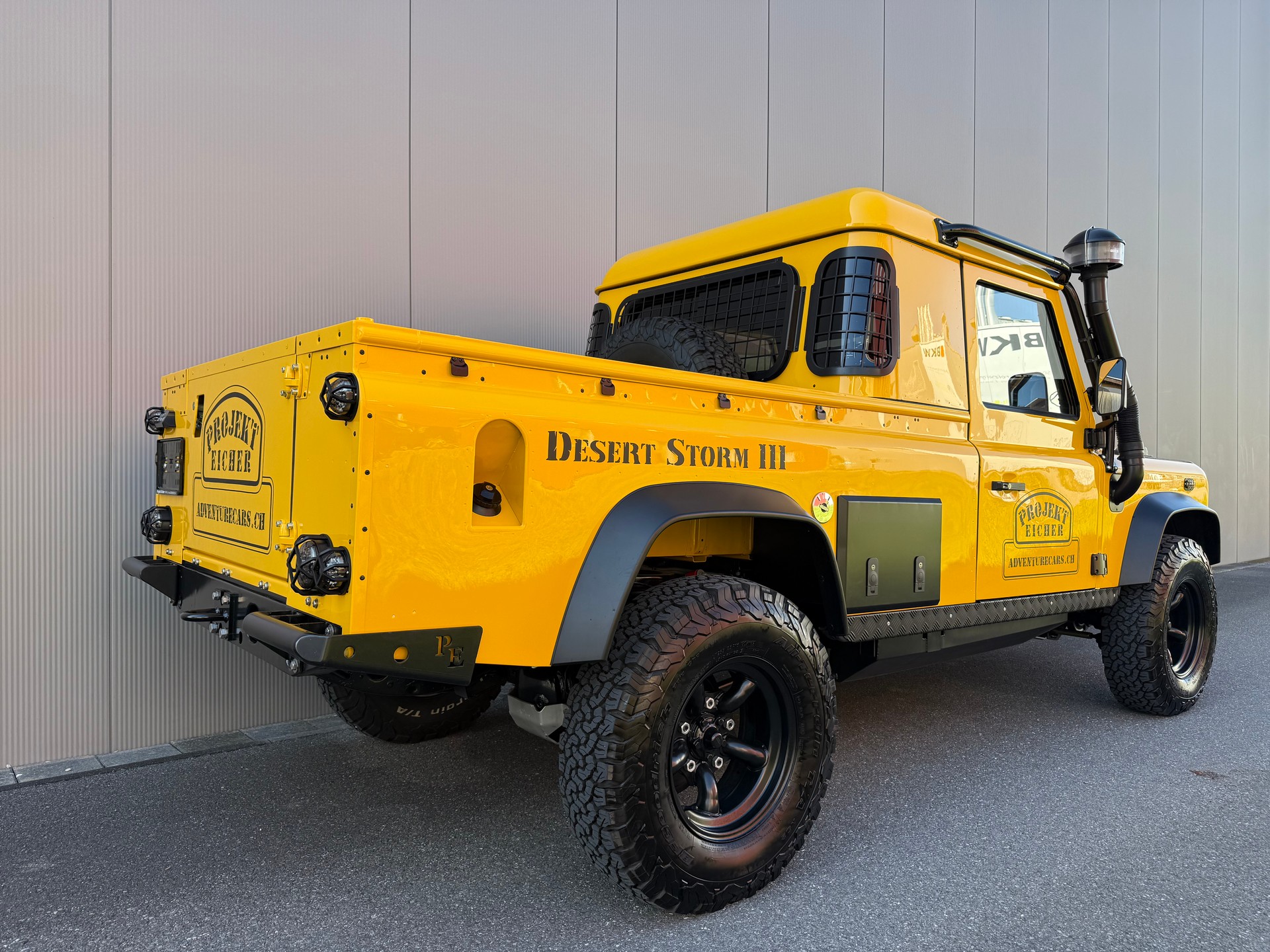 LAND ROVER Defender 110 TD4 KingCab PickUp-image-5