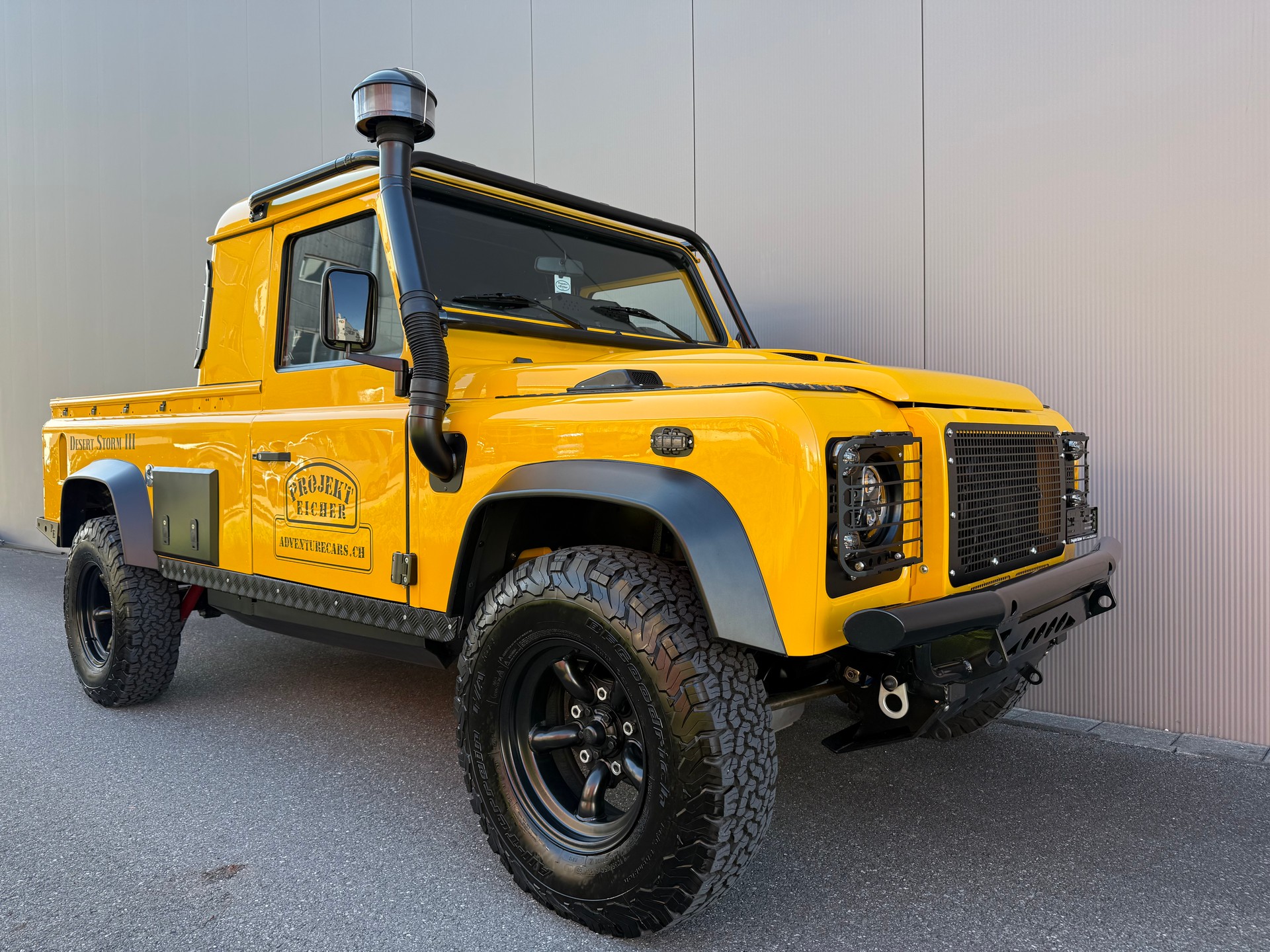 LAND ROVER Defender 110 TD4 KingCab PickUp-showroom-element-3