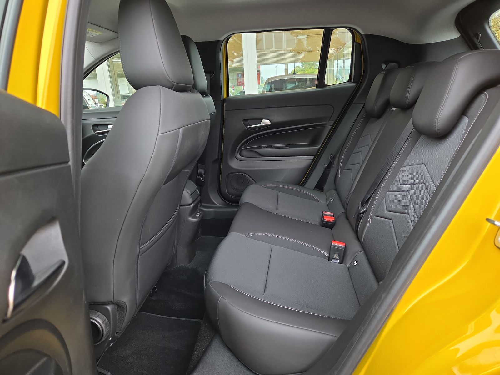 JEEP Avenger 54kWh Altitude-image-9