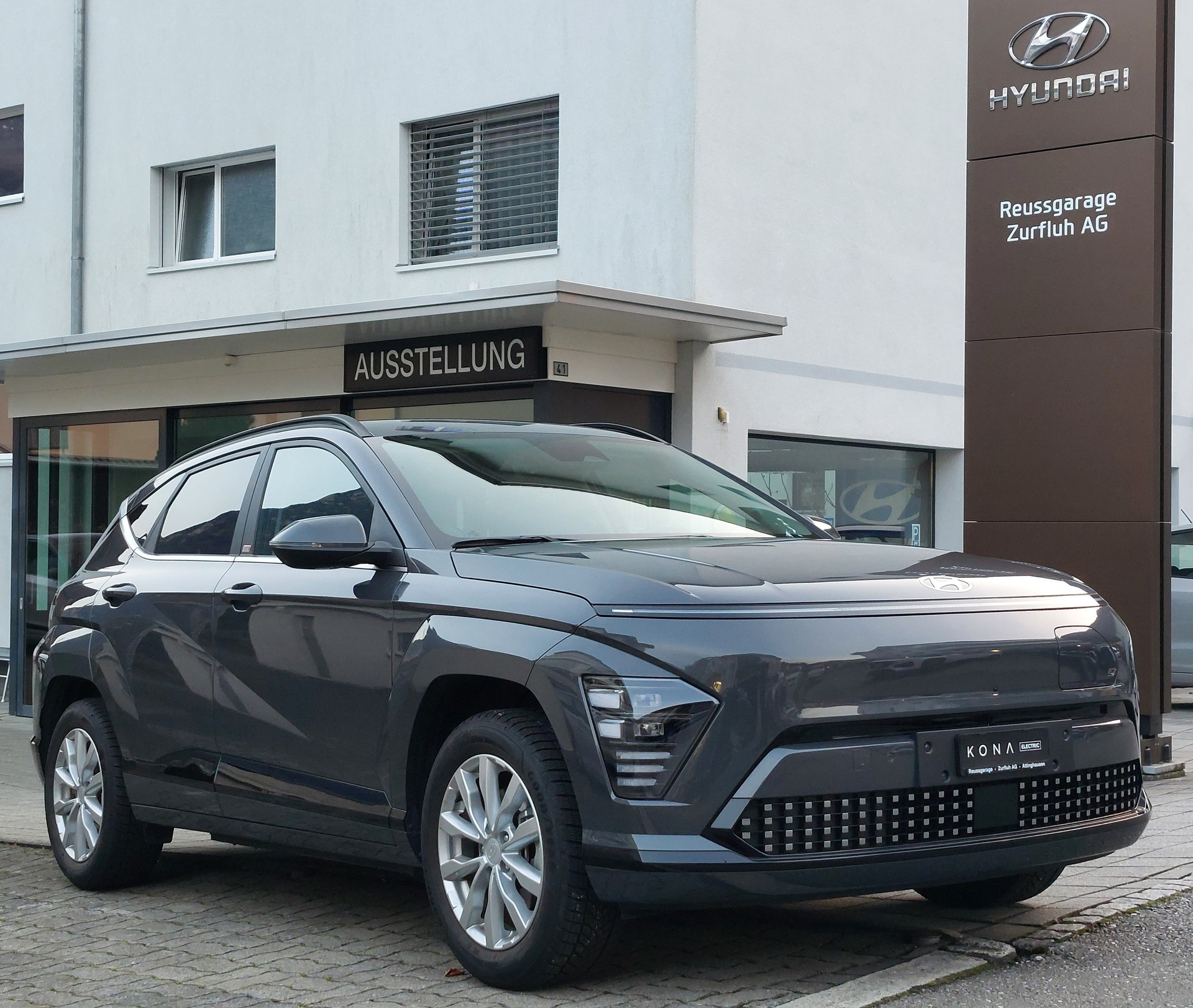 HYUNDAI Kona EV 65.4 kWh Amplia